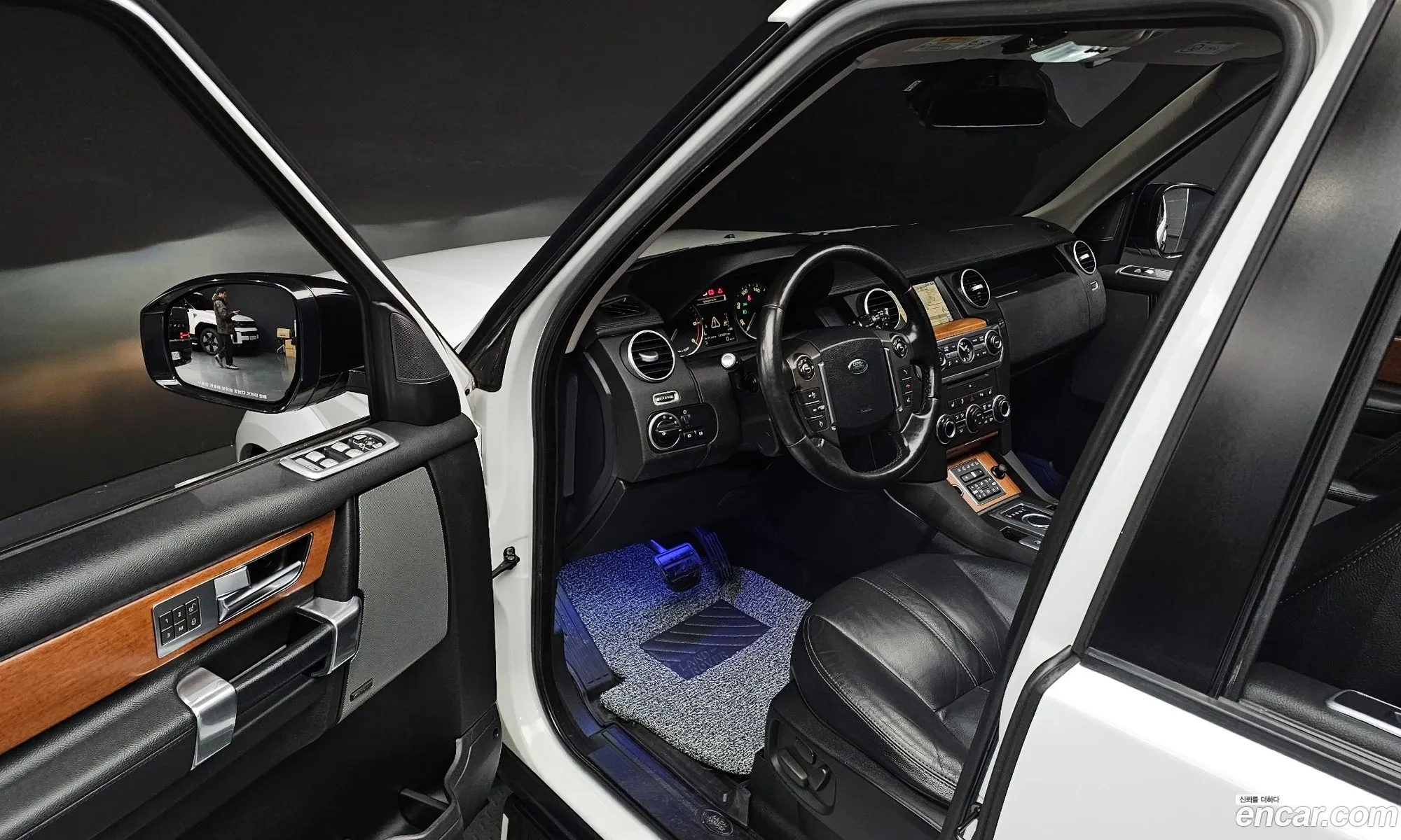 Land Rover Discovery 4 2015 SALLAAAG6FA767919 — 8