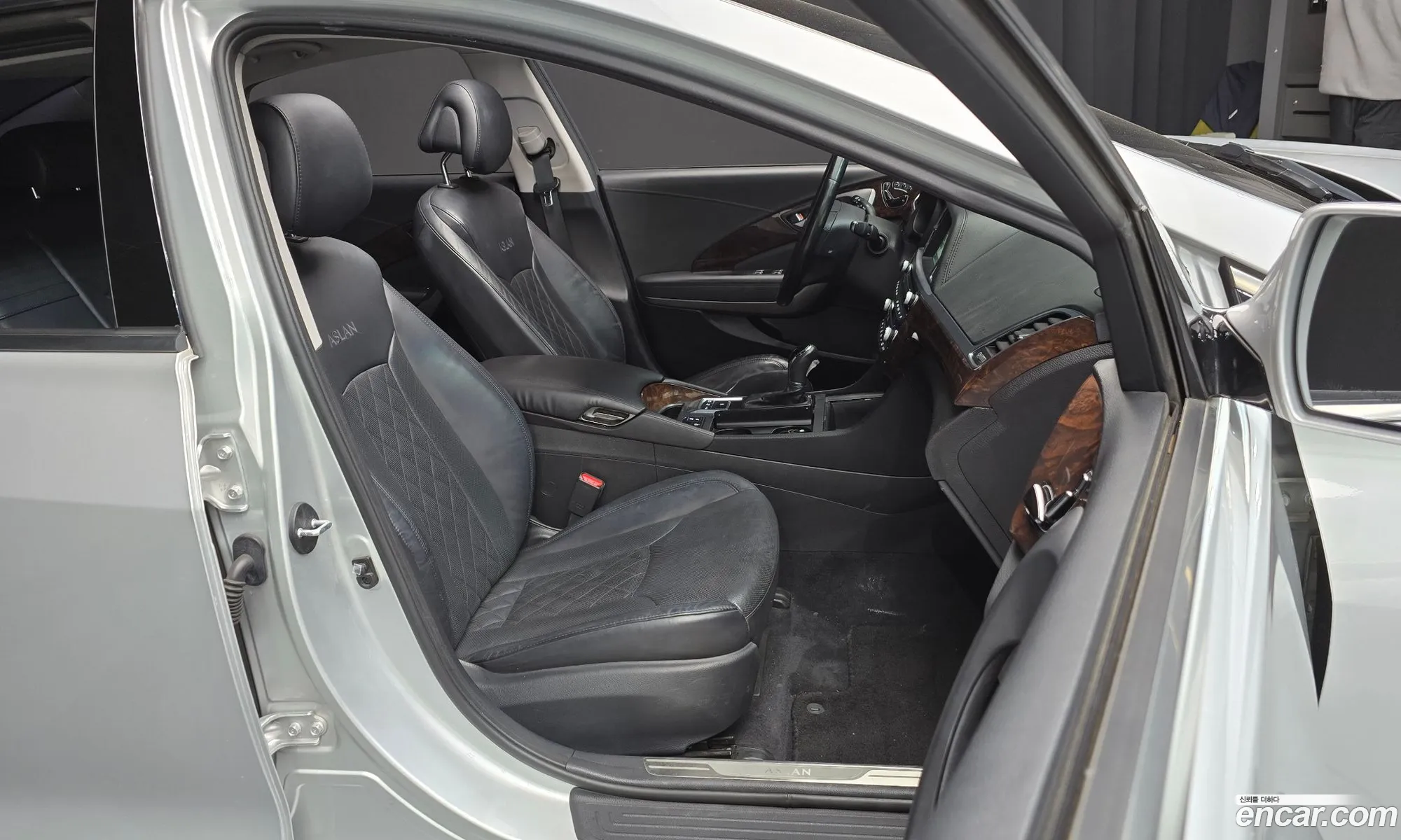 Hyundai Aslan 2015 — 13
