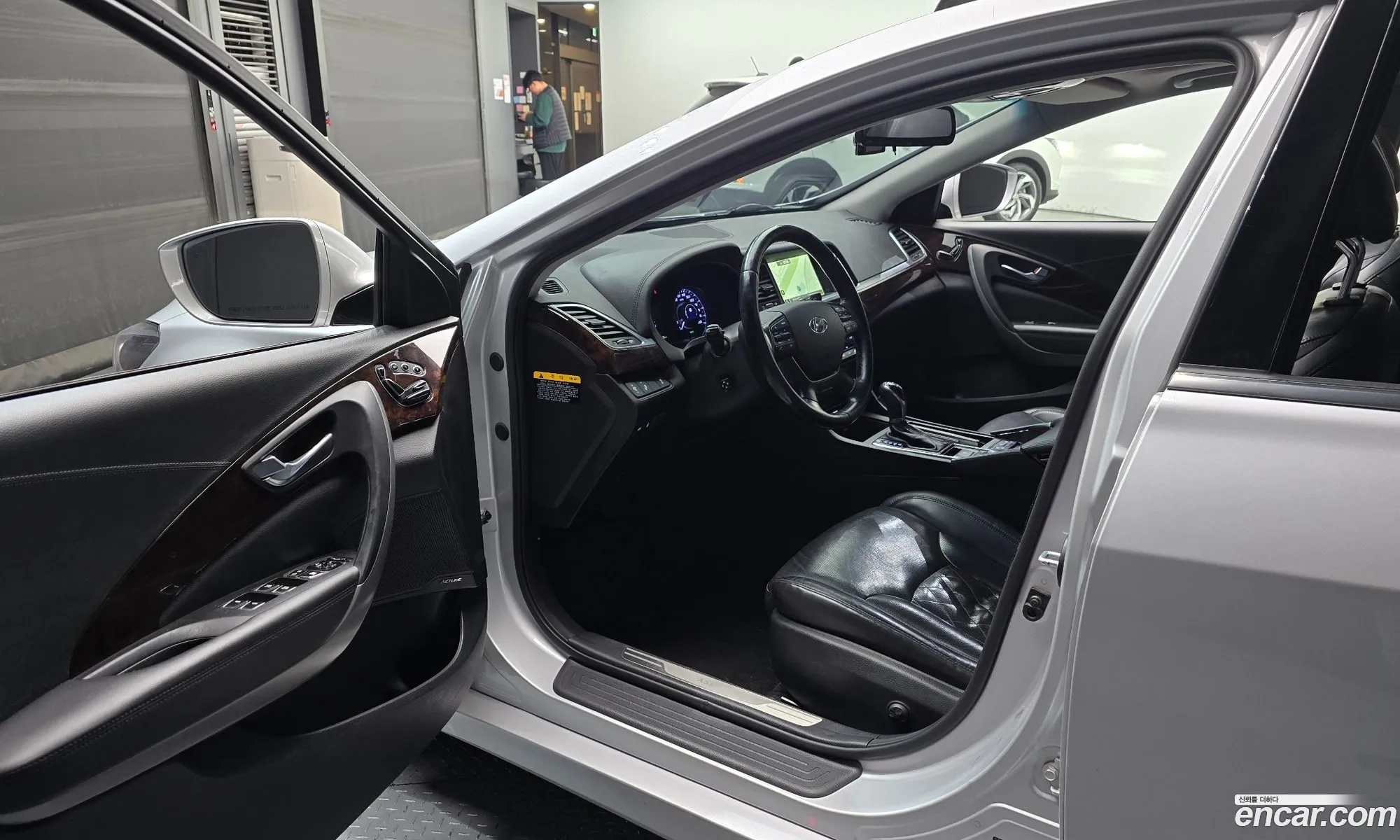 Hyundai Aslan 2015 — 19