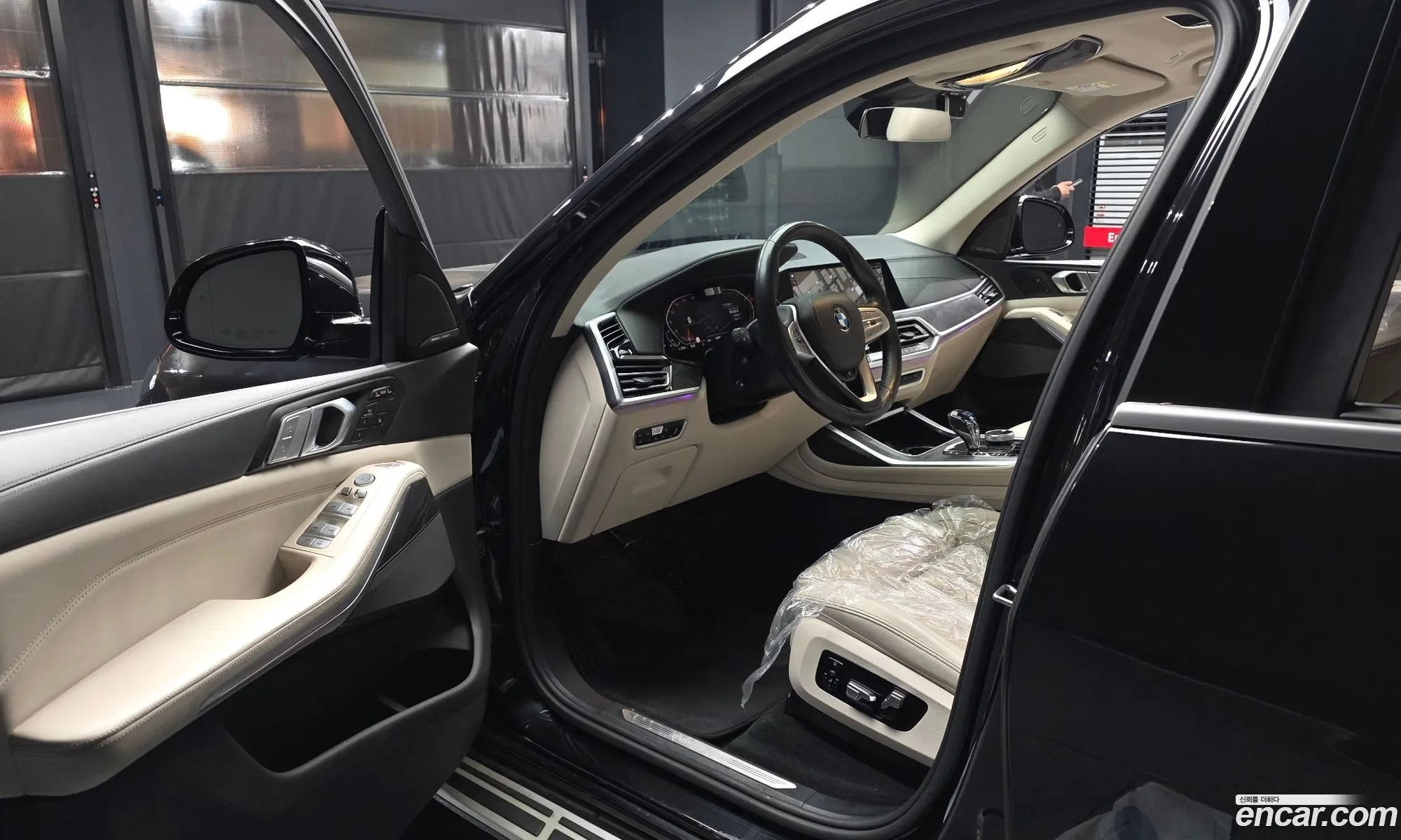 BMW X7 2020 — 7