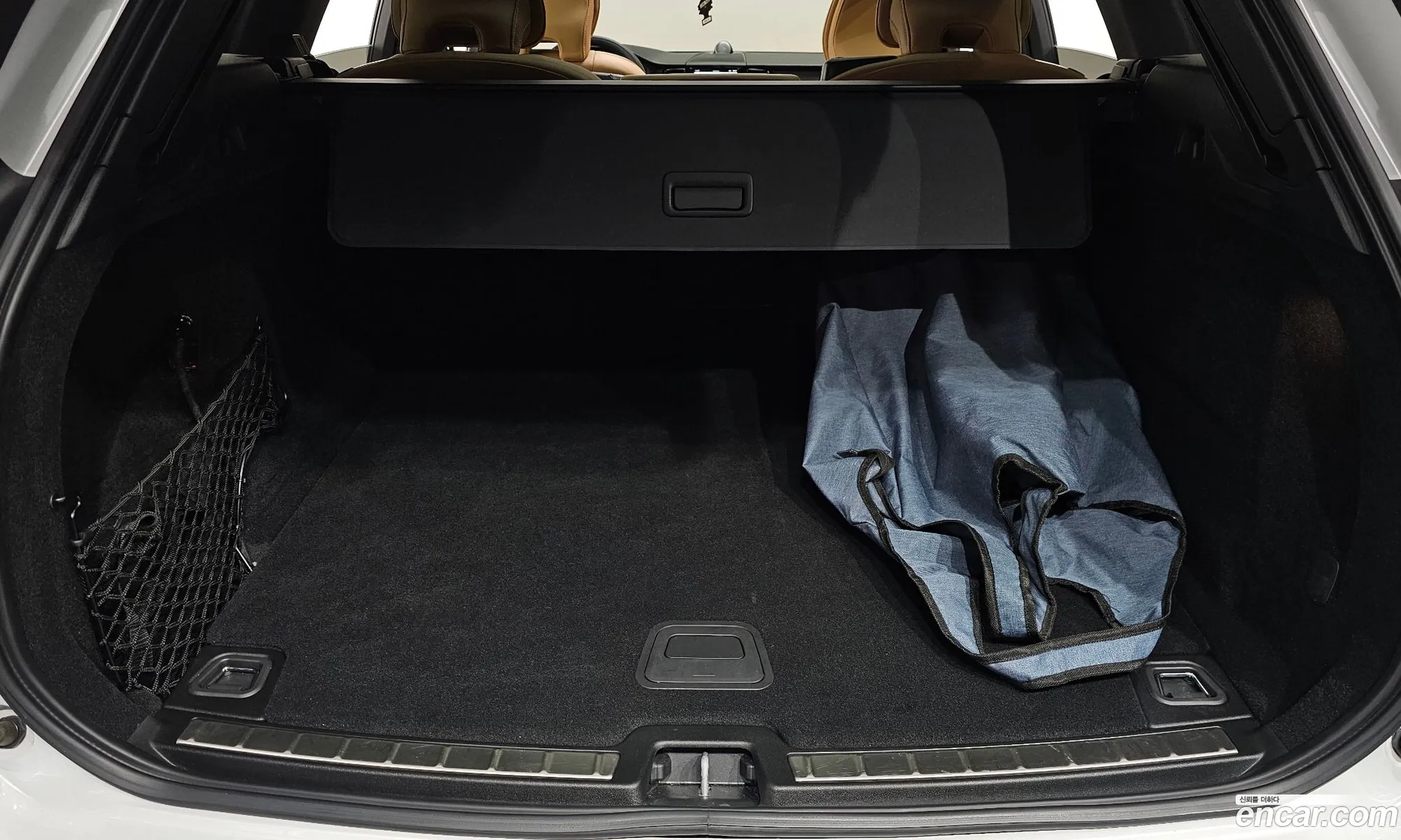 Volvo XC60 2022 YV1UZ062CN1075318 — 18