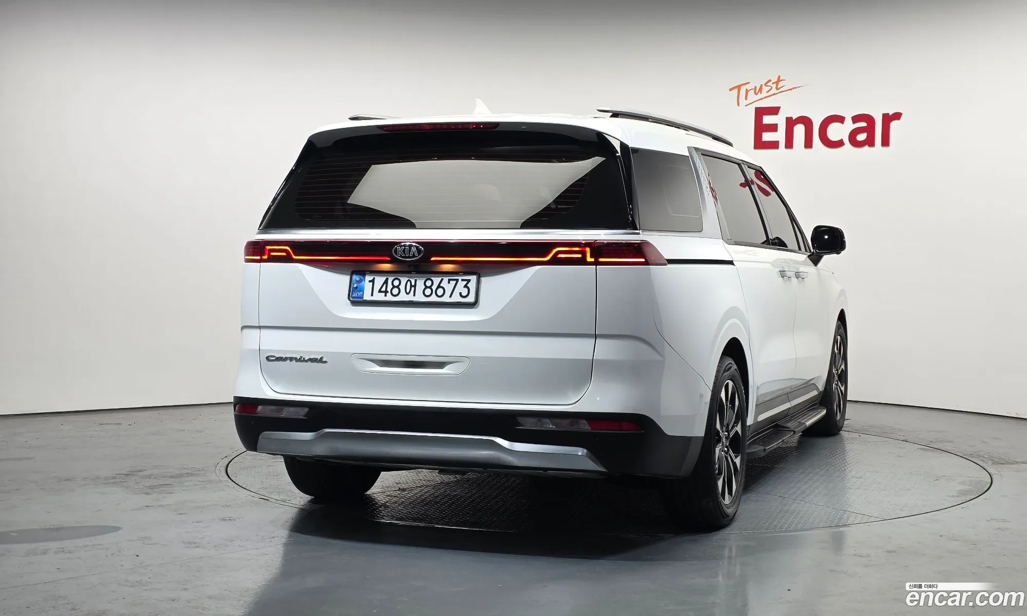 Kia Carnival 2021 — 16