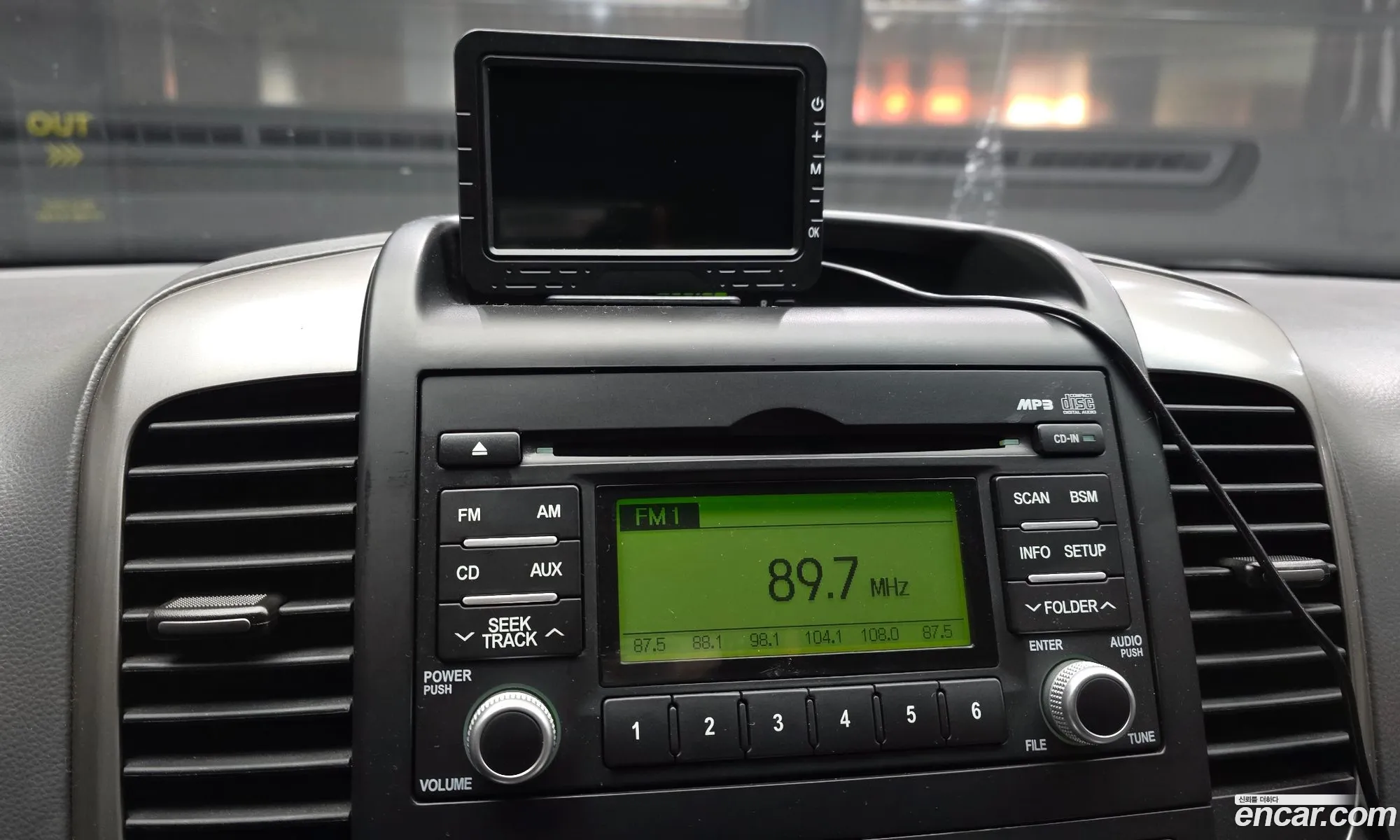 Kia Carnival R 2014 — 12