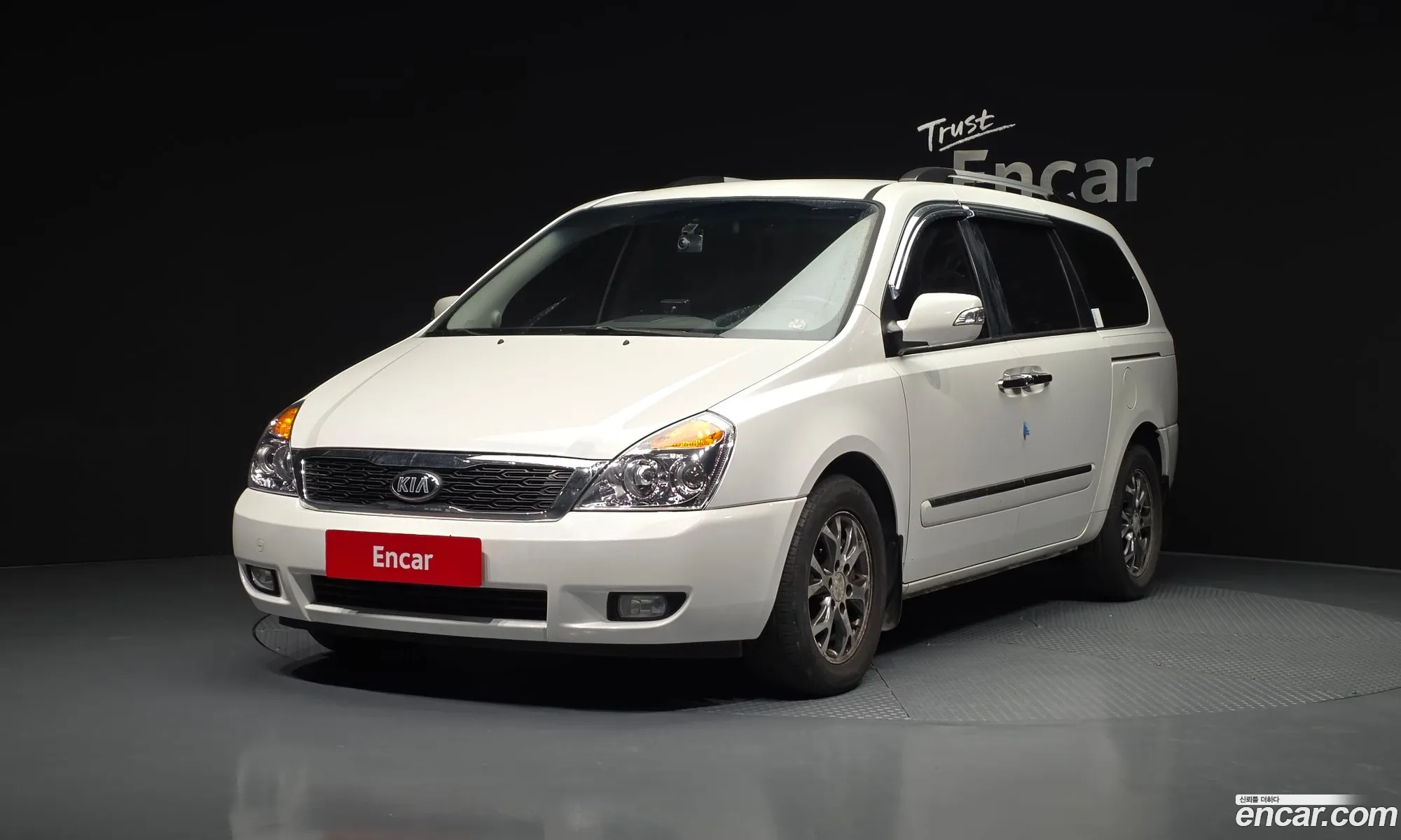 Kia Carnival R 2014 — 14