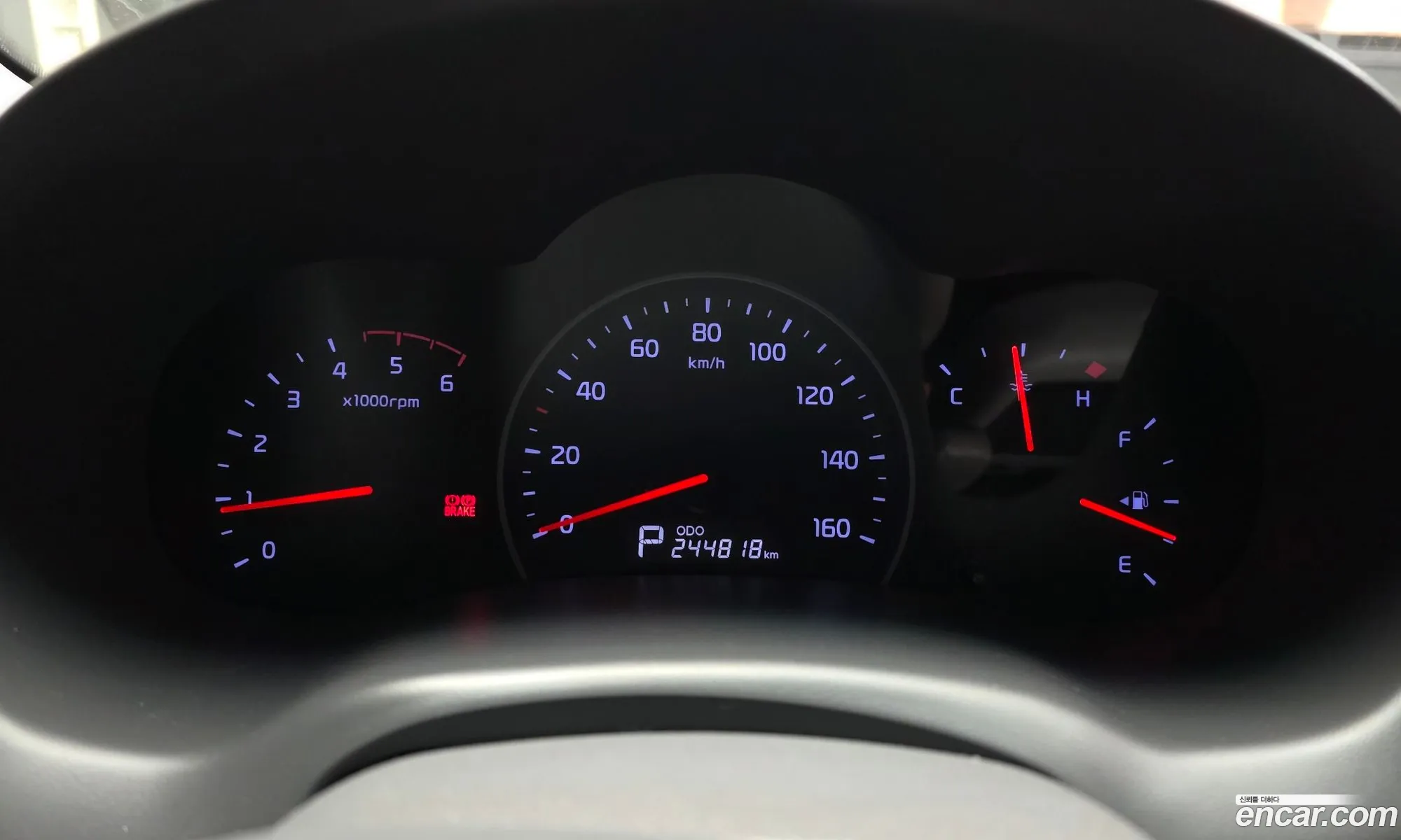 Kia Carnival R 2014 — 16