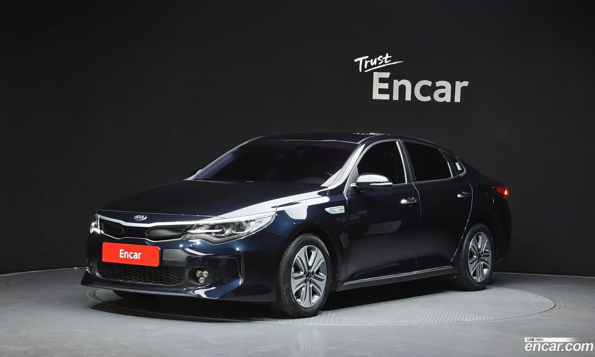 Kia K5 Hybrid 2016 — 2