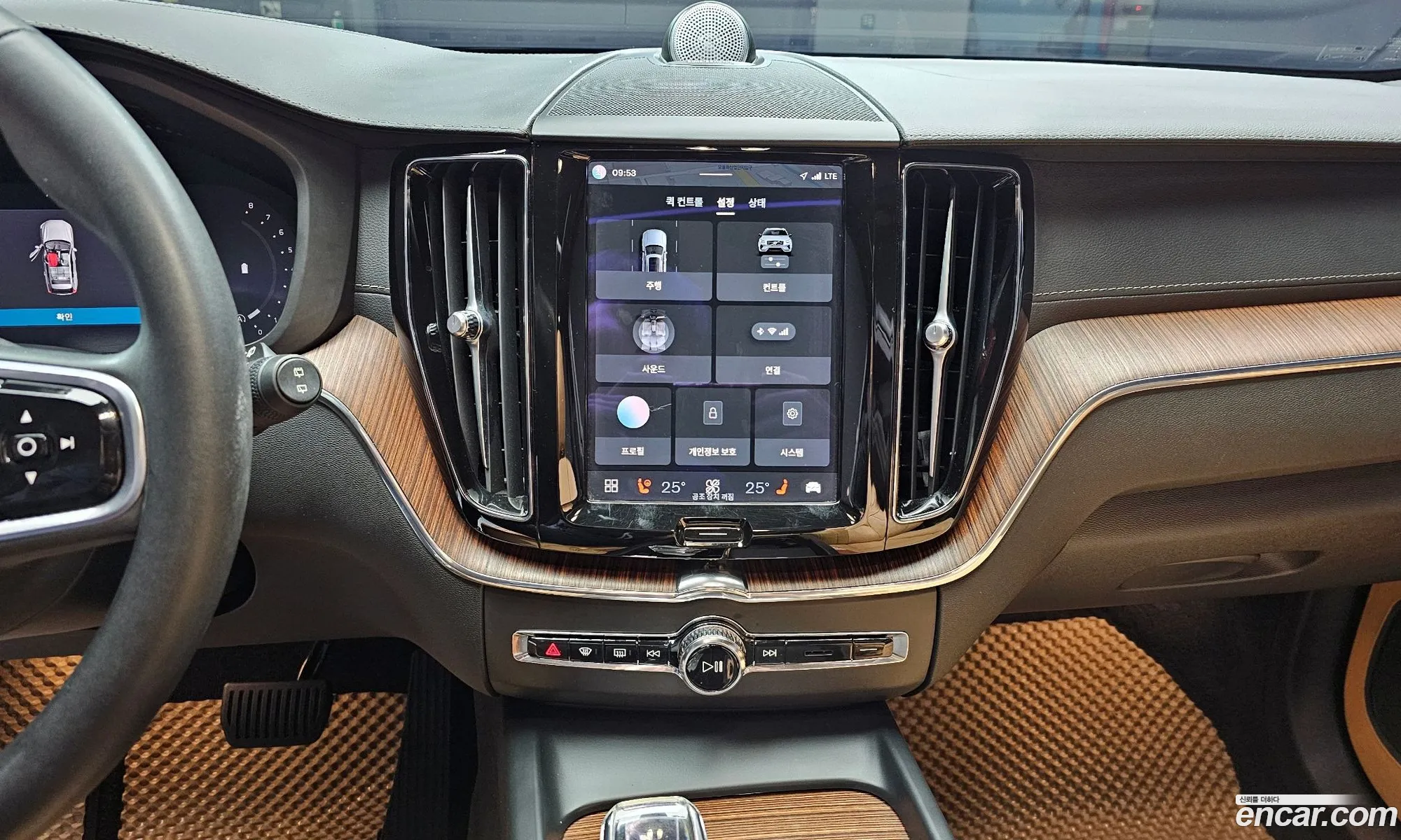 Volvo XC60 2022 — 4