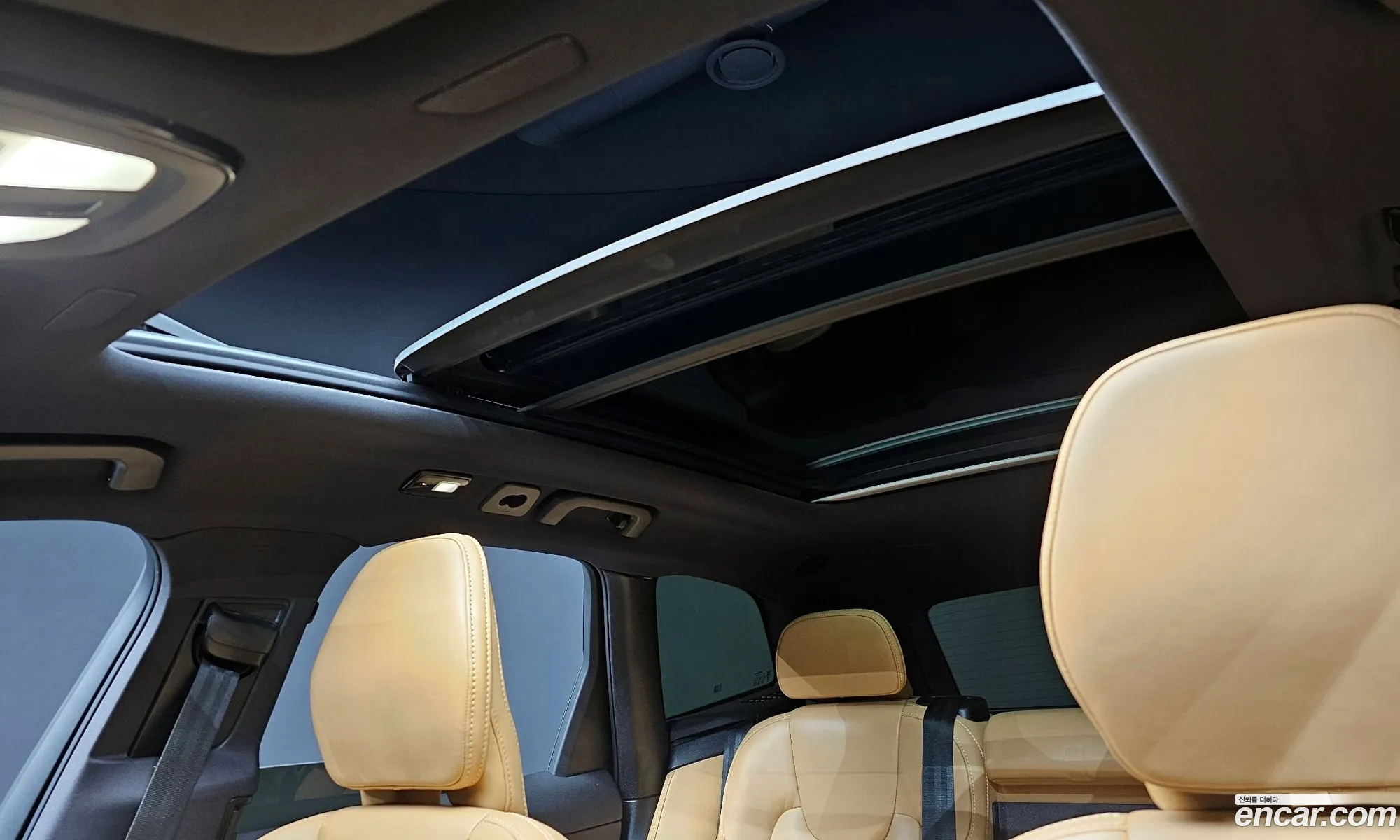 Volvo XC60 2022 — 9