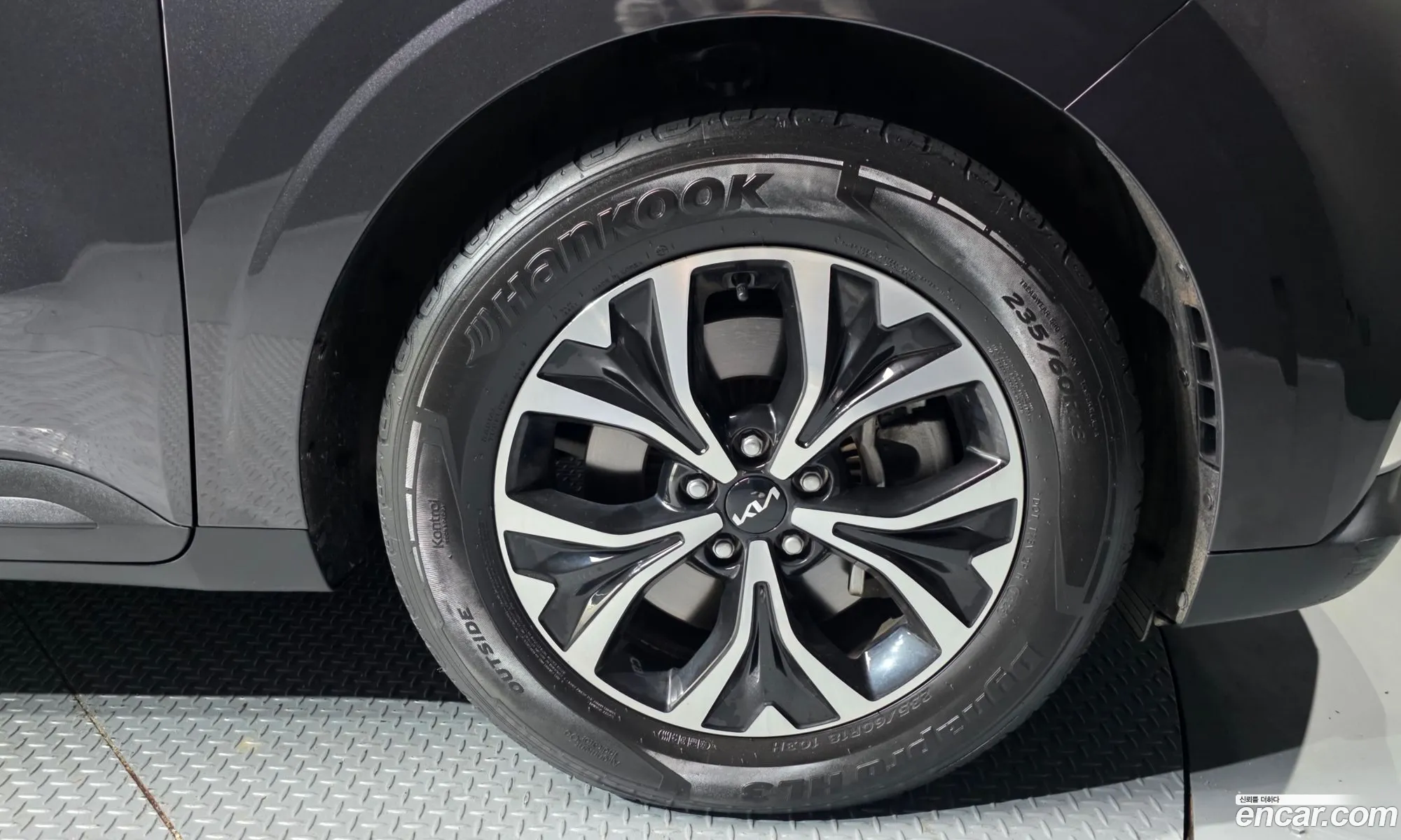 Kia Carnival 2021 — 3