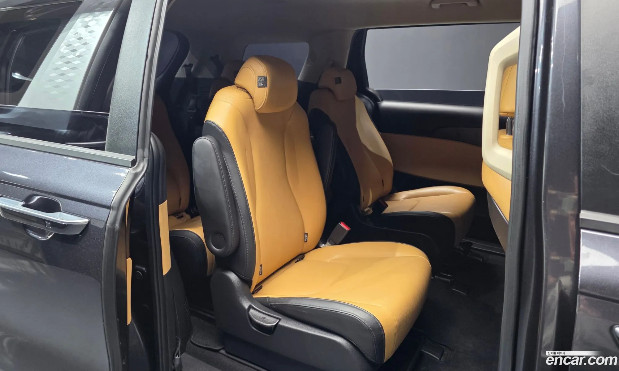 Kia Carnival 2021 — 15