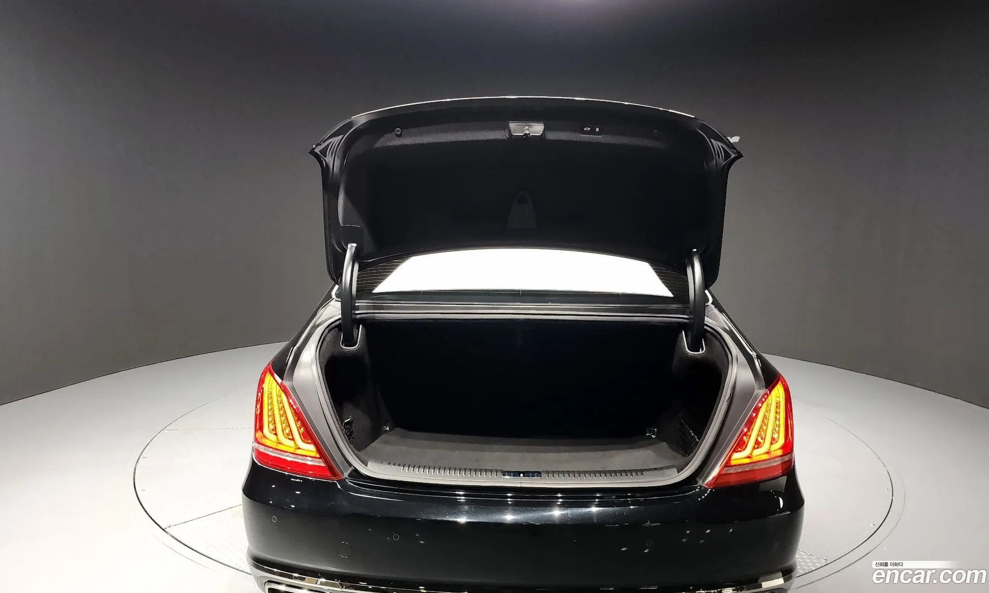 Genesis EQ900 2016 — 7