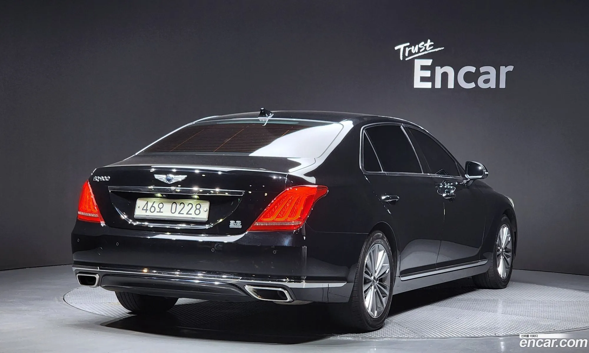 Genesis EQ900 2016 — 6