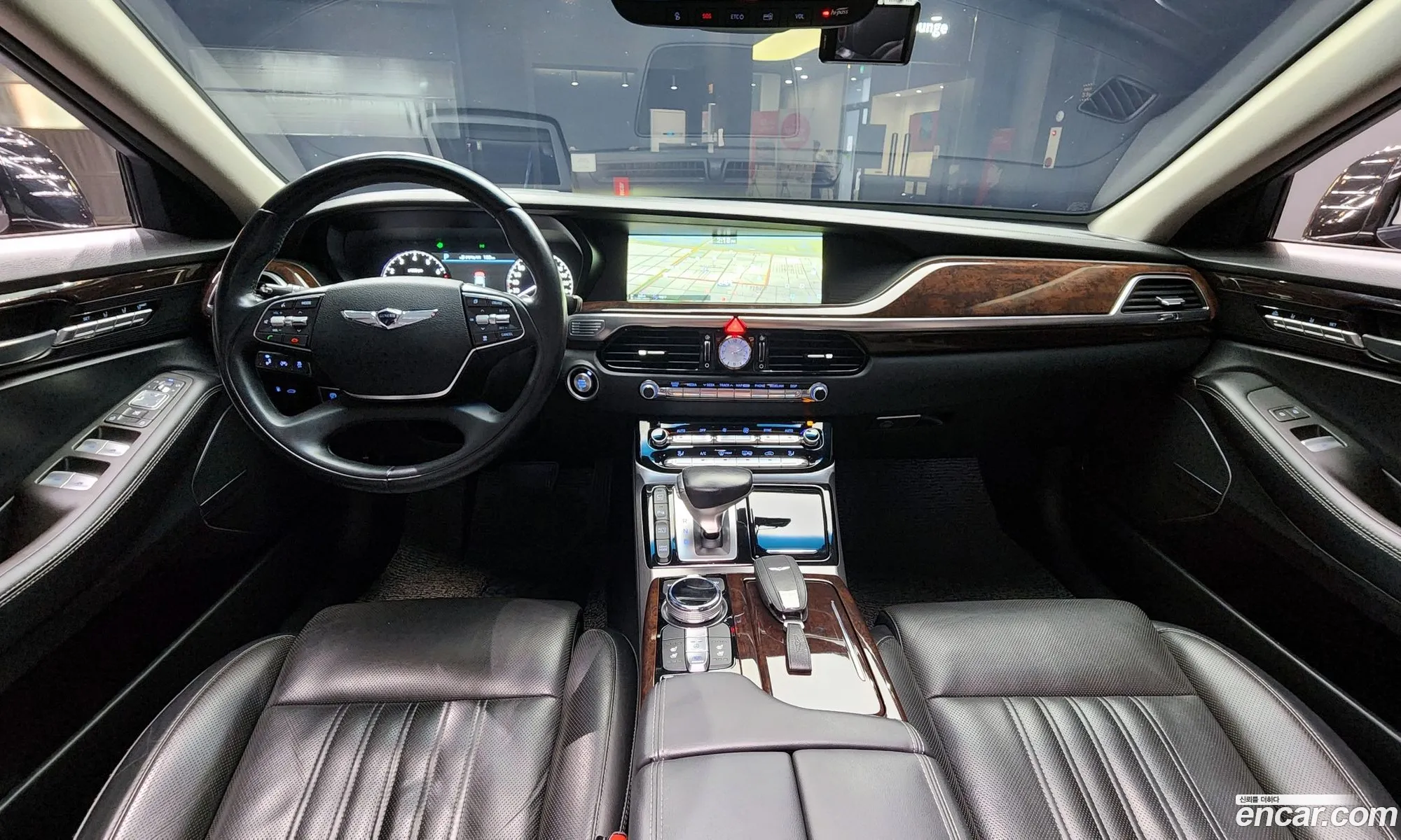 Genesis EQ900 2016 — 16