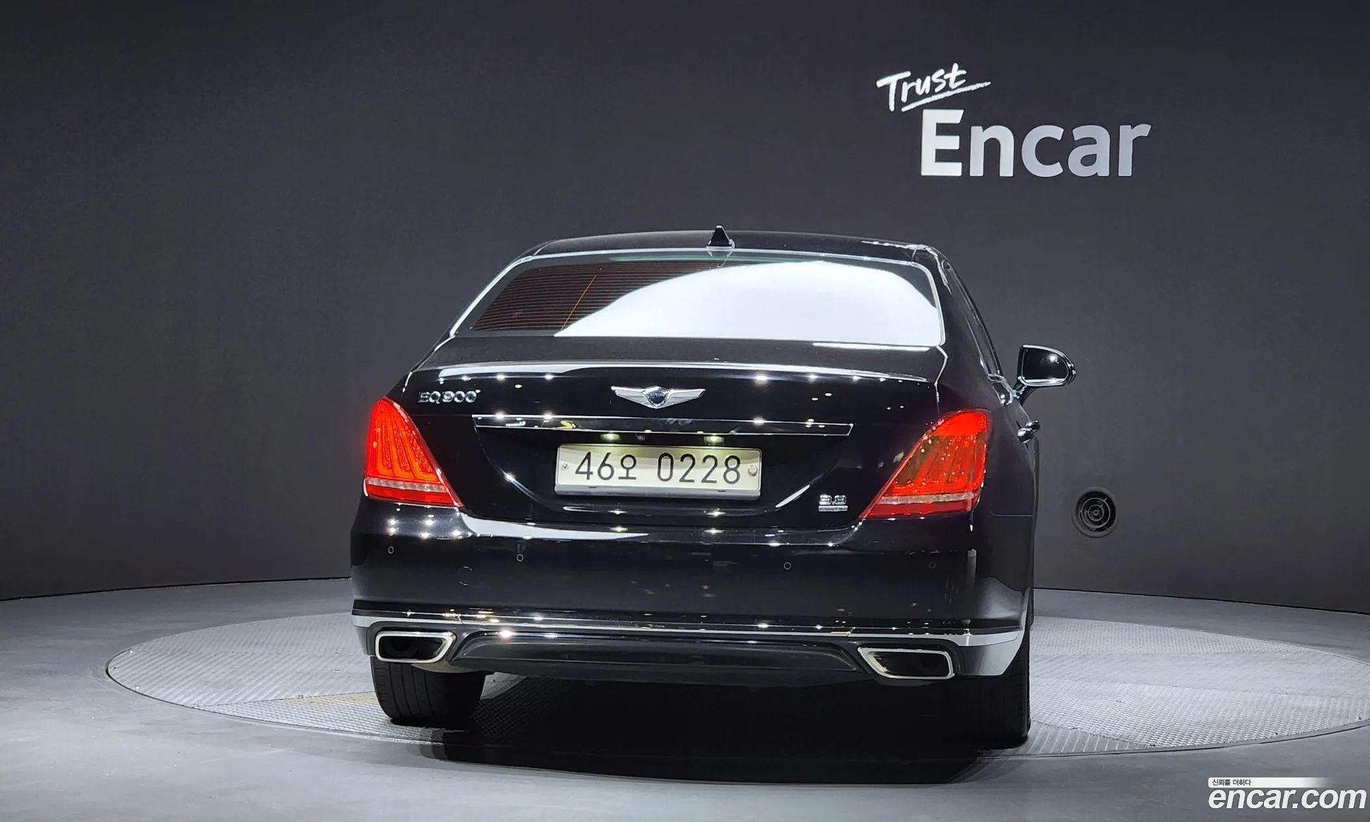 Genesis EQ900 2016 — 2