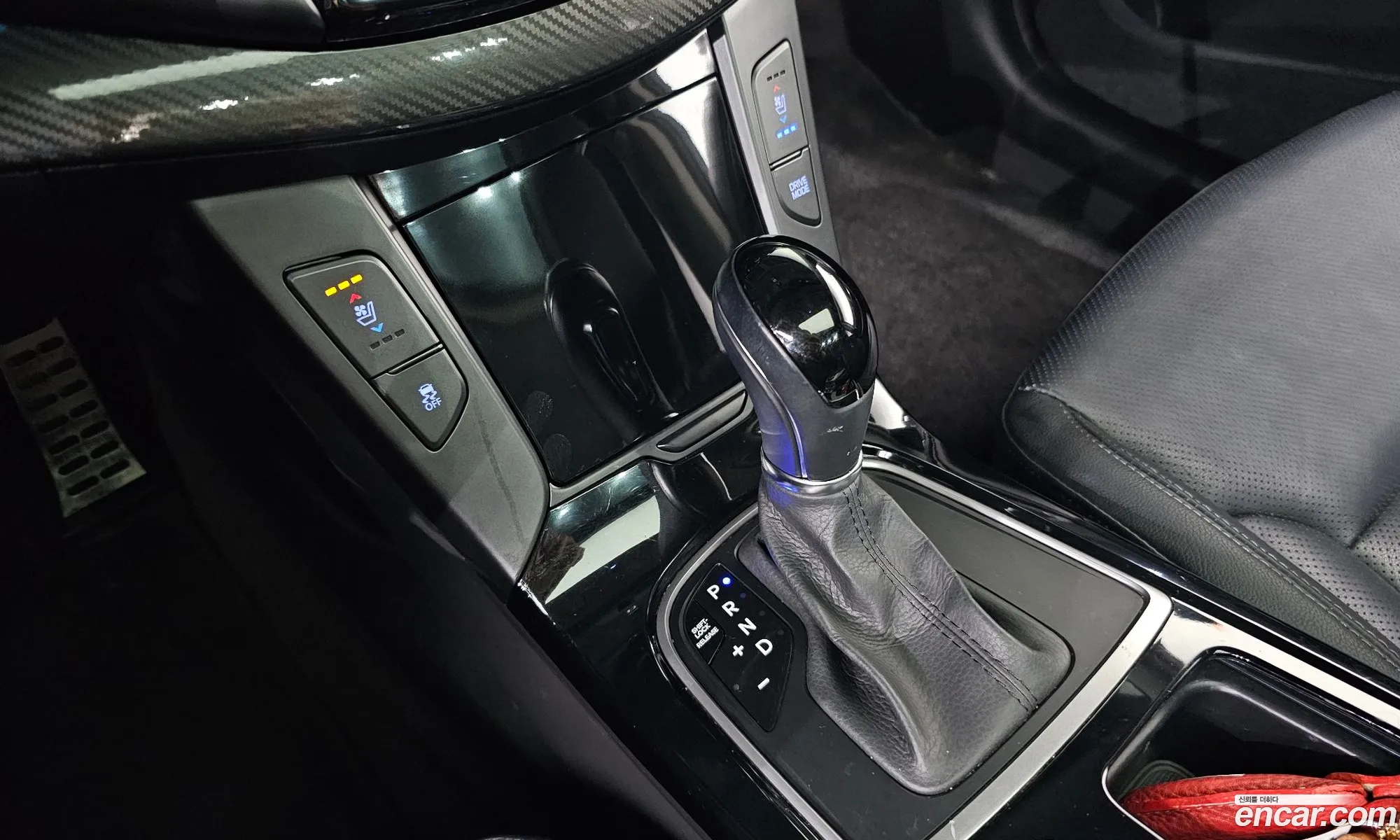 Hyundai i40 Saloon 2014 — 12