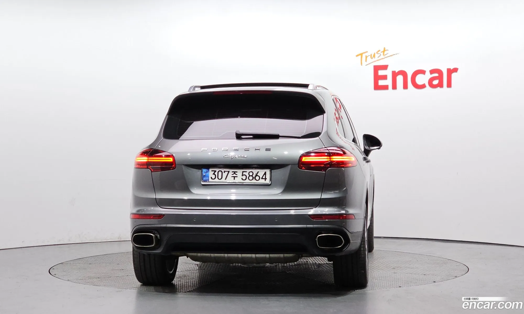 Porsche Cayenne 2016 WP1AF2926GKA47923 — 18