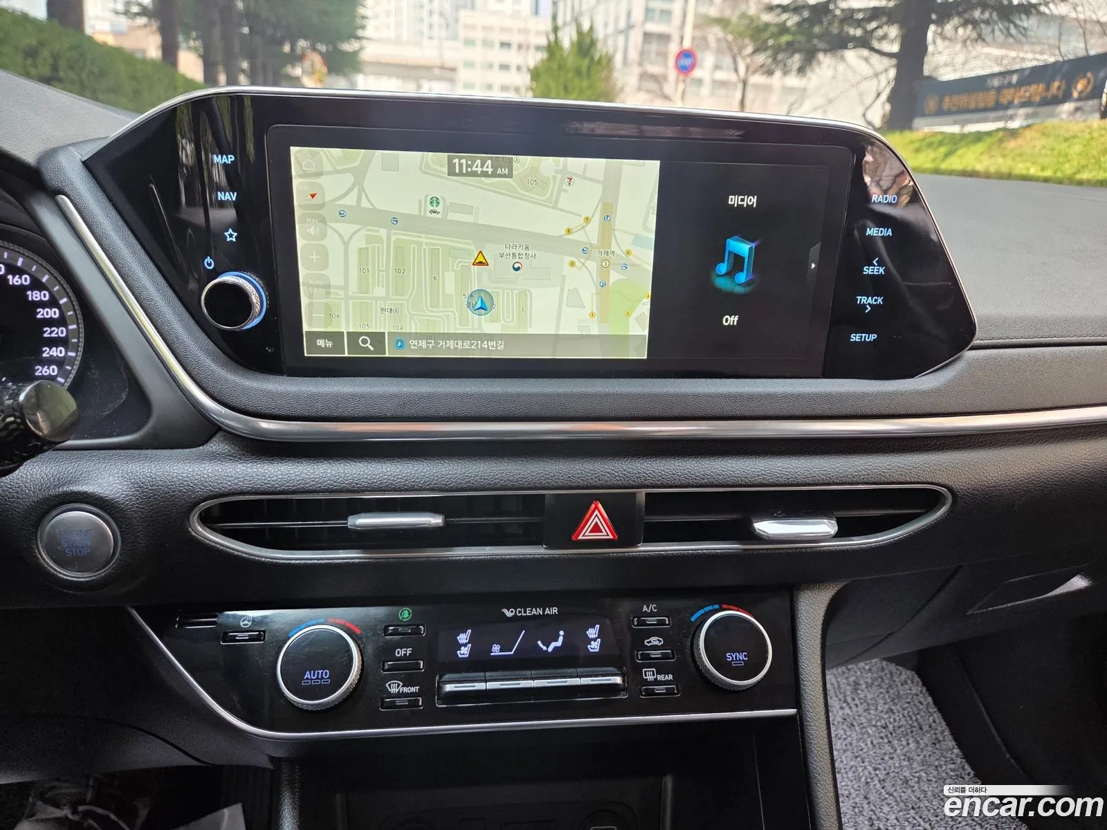 Hyundai Sonata 2019 — 12