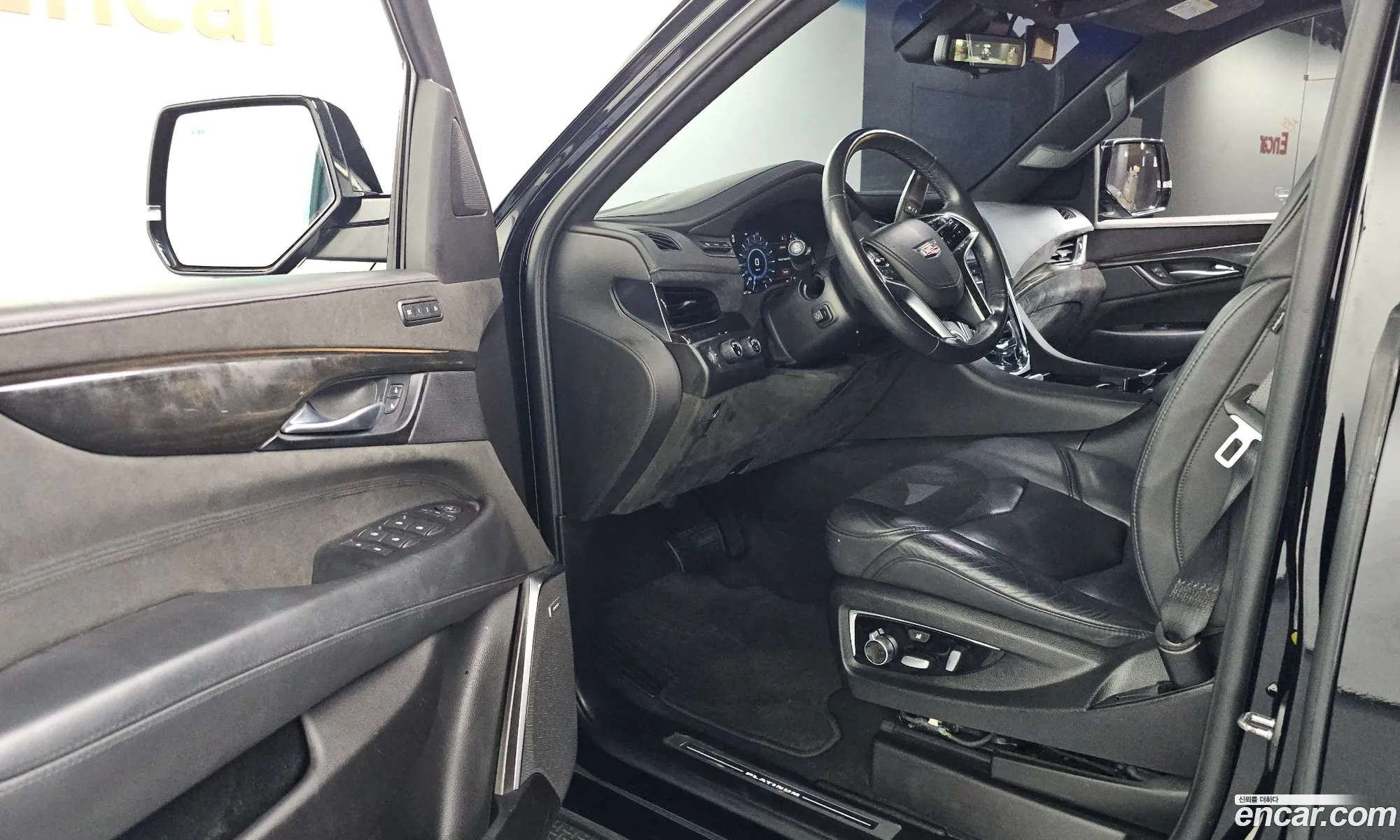 Cadillac Escalade 2018 1GYS48KJ8JR319106 — 6