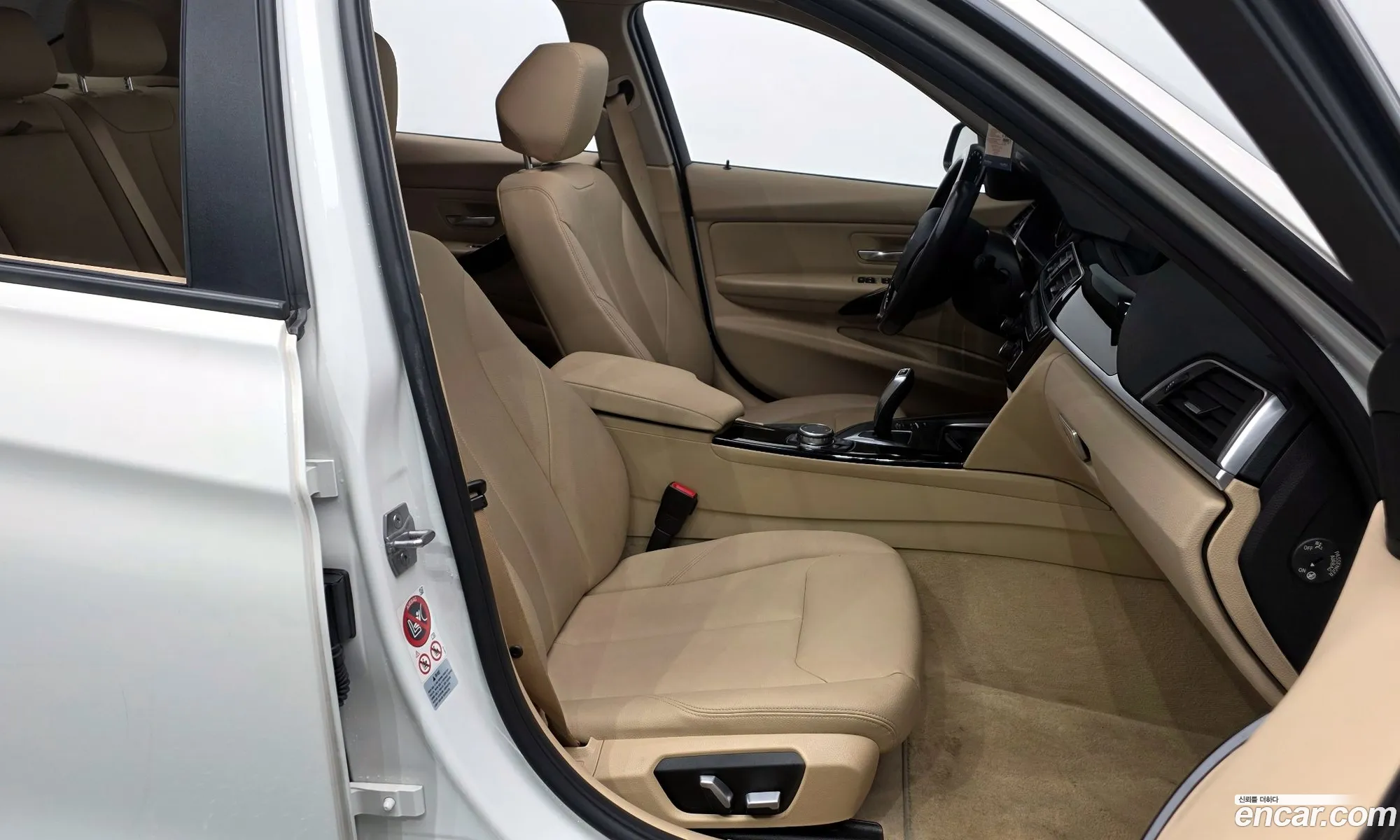 BMW 3 Series 2016 WBA8C9109GK653189 — 11