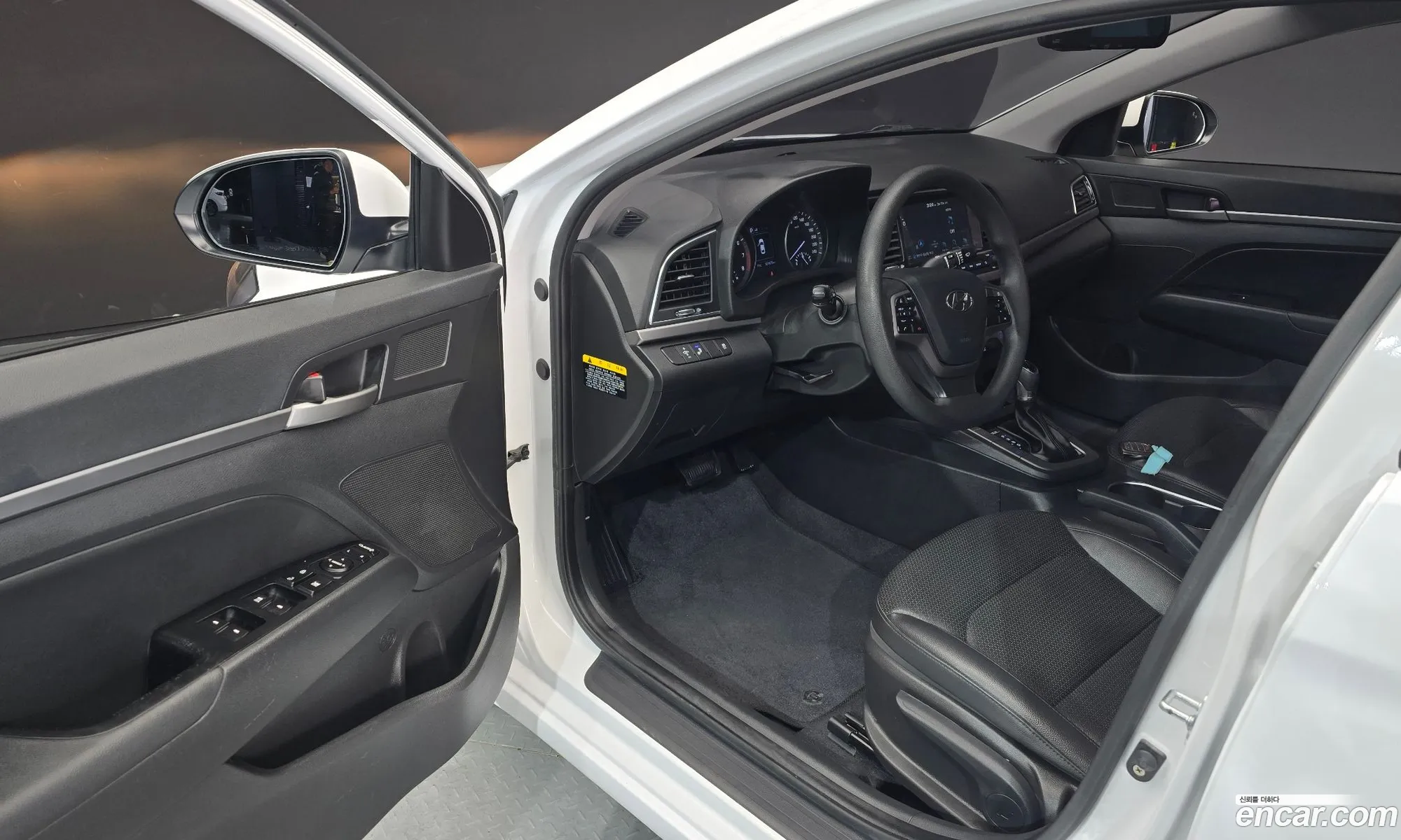 Hyundai Elantra AD 2018 — 20