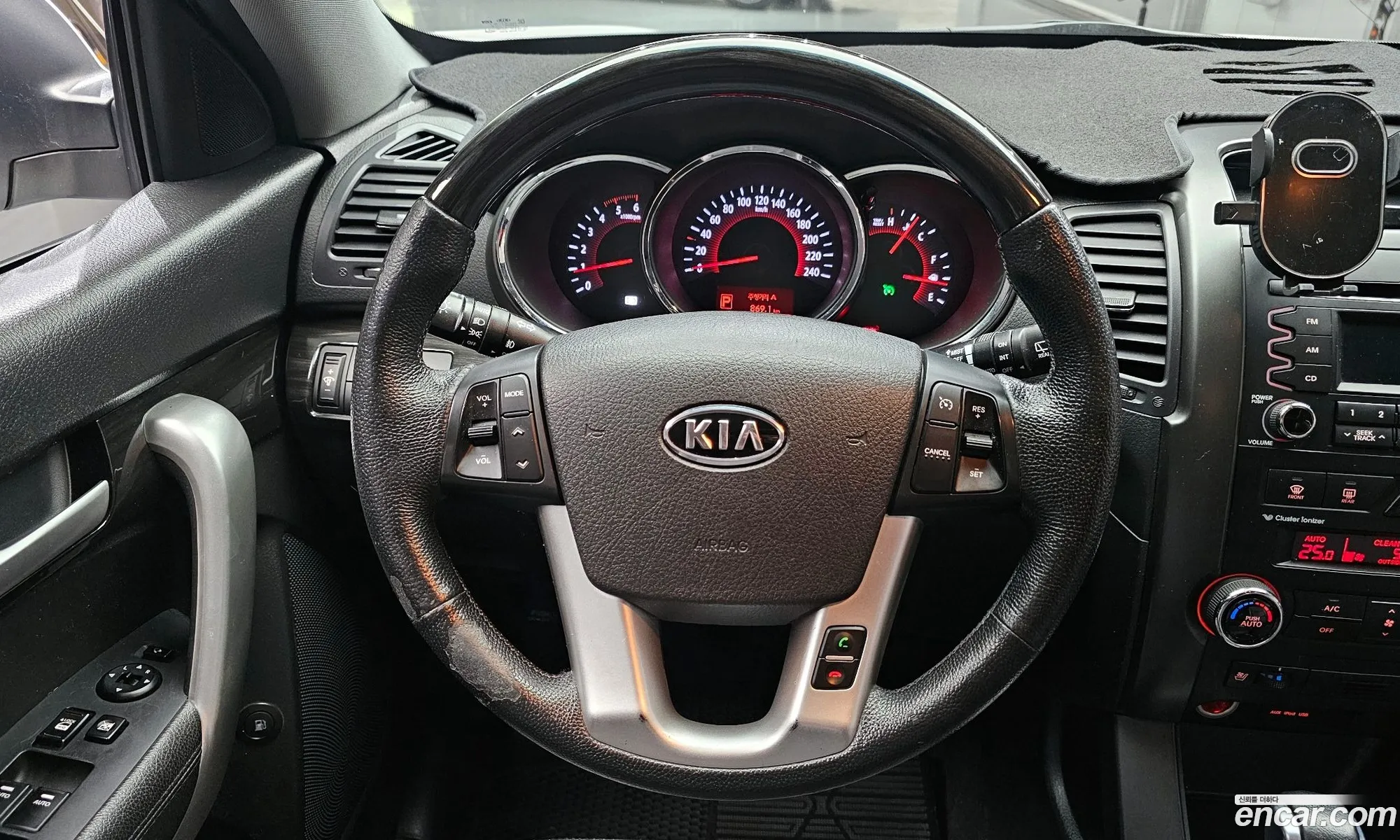 Kia Sorento R 2011 — 2