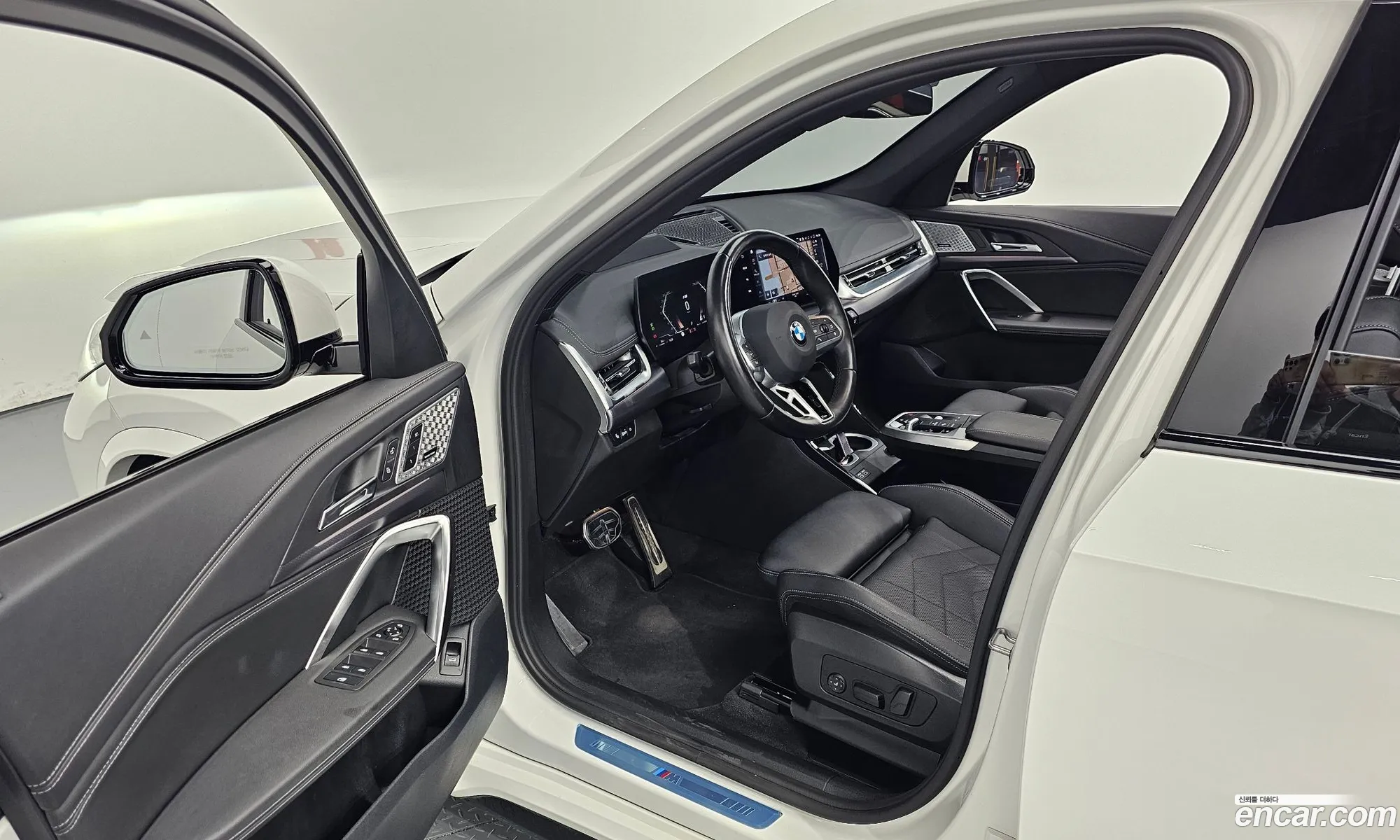 BMW X1 2023 WBA41EE05P5X02619 — 19