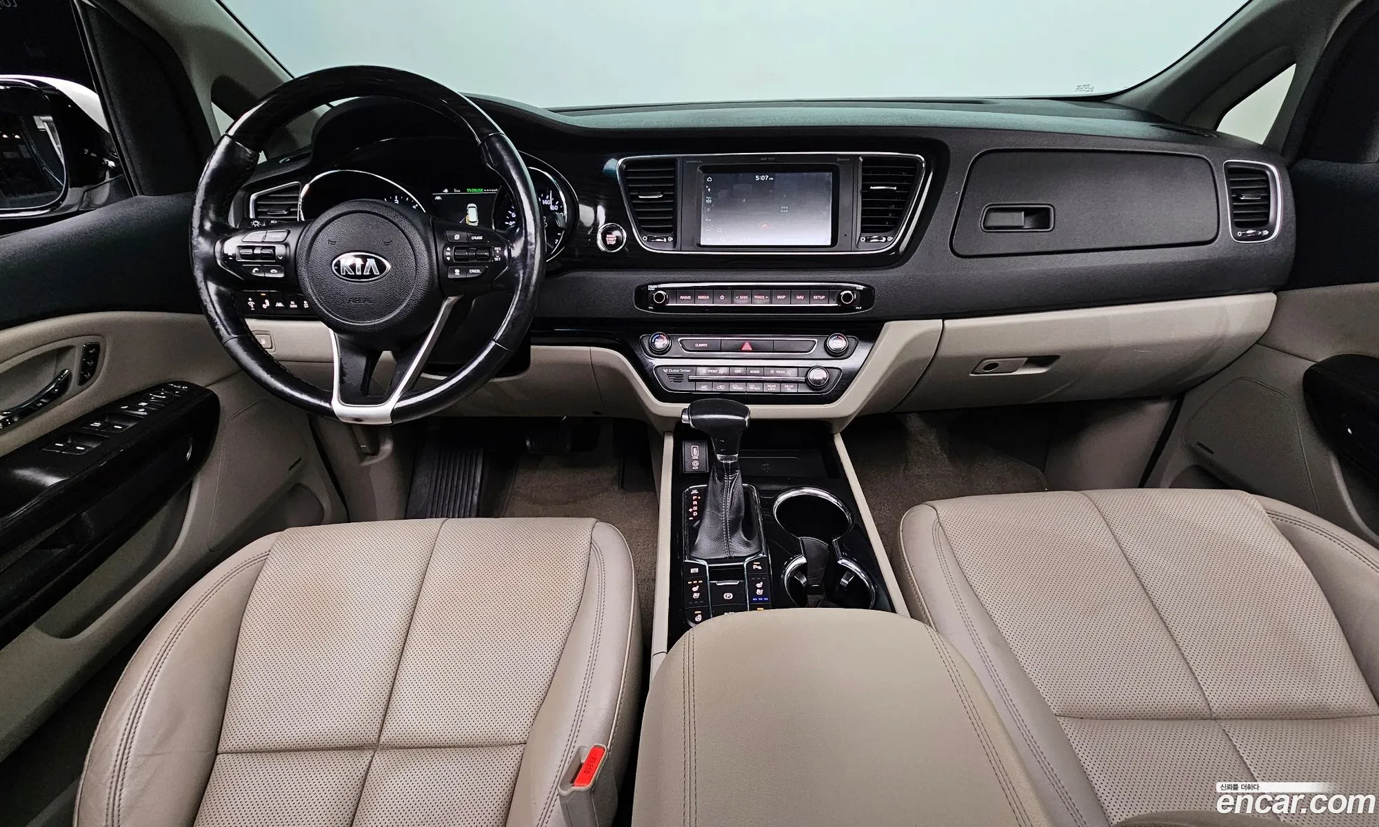 Kia Carnival 2018 — 16