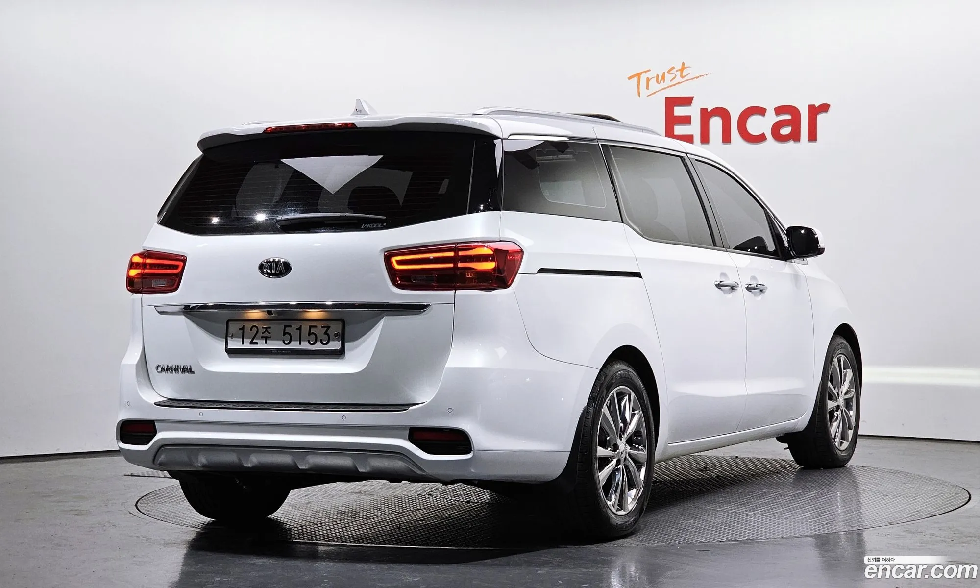 Kia Carnival 2018 — 2