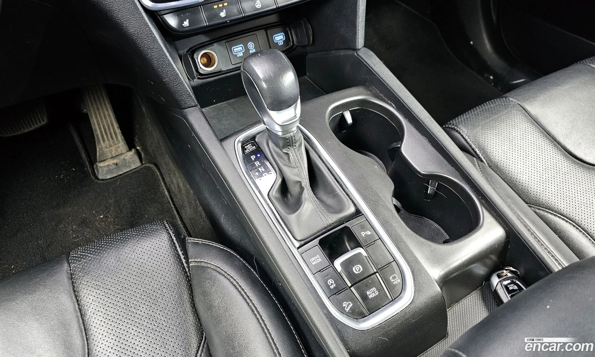 Hyundai Santa Fe TM 2018 KMHS281BDKU075284 — 3