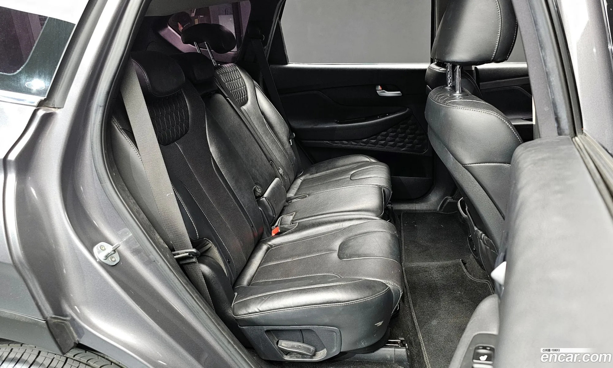 Hyundai Santa Fe TM 2018 KMHS281BDKU075284 — 2