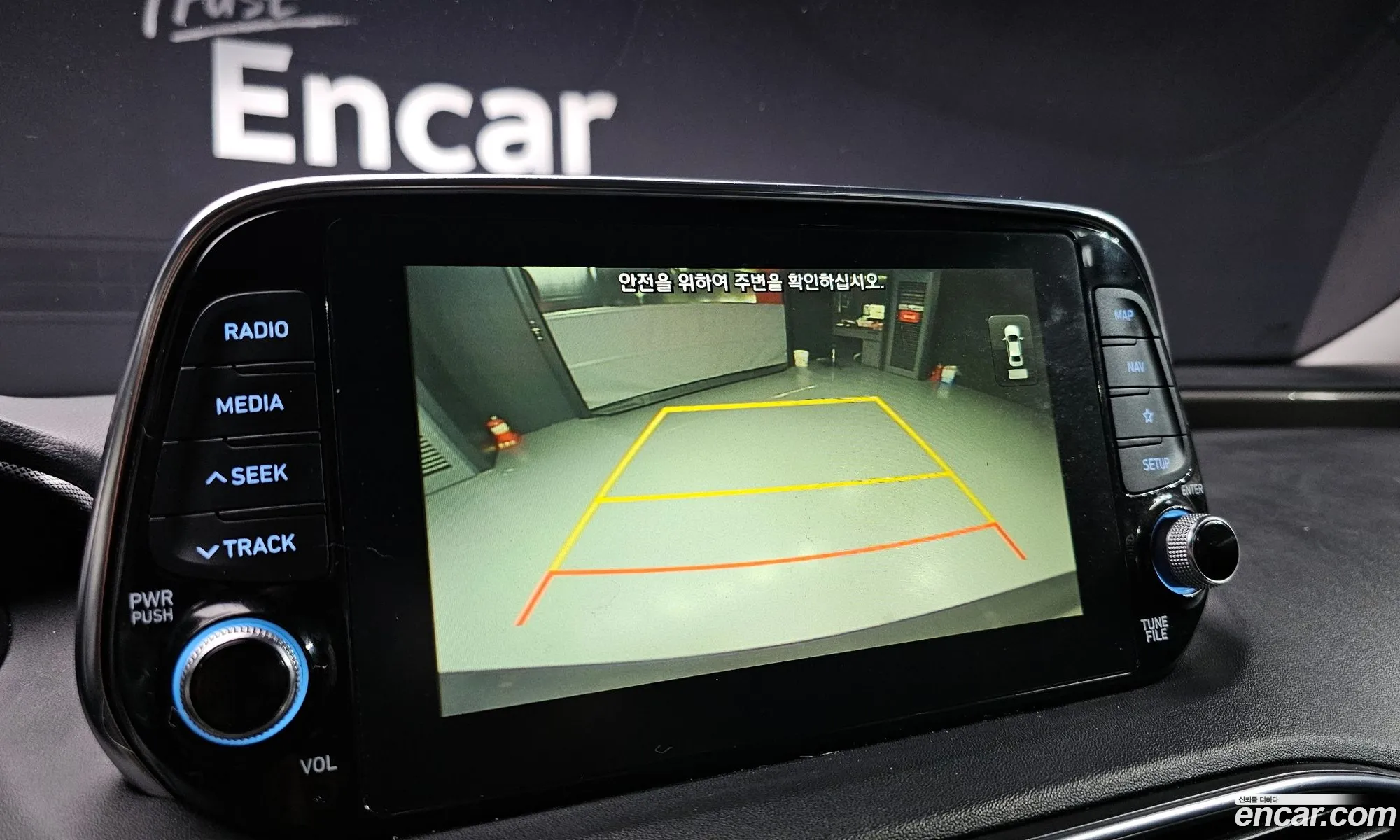 Hyundai Santa Fe TM 2018 KMHS281BDKU075284 — 4