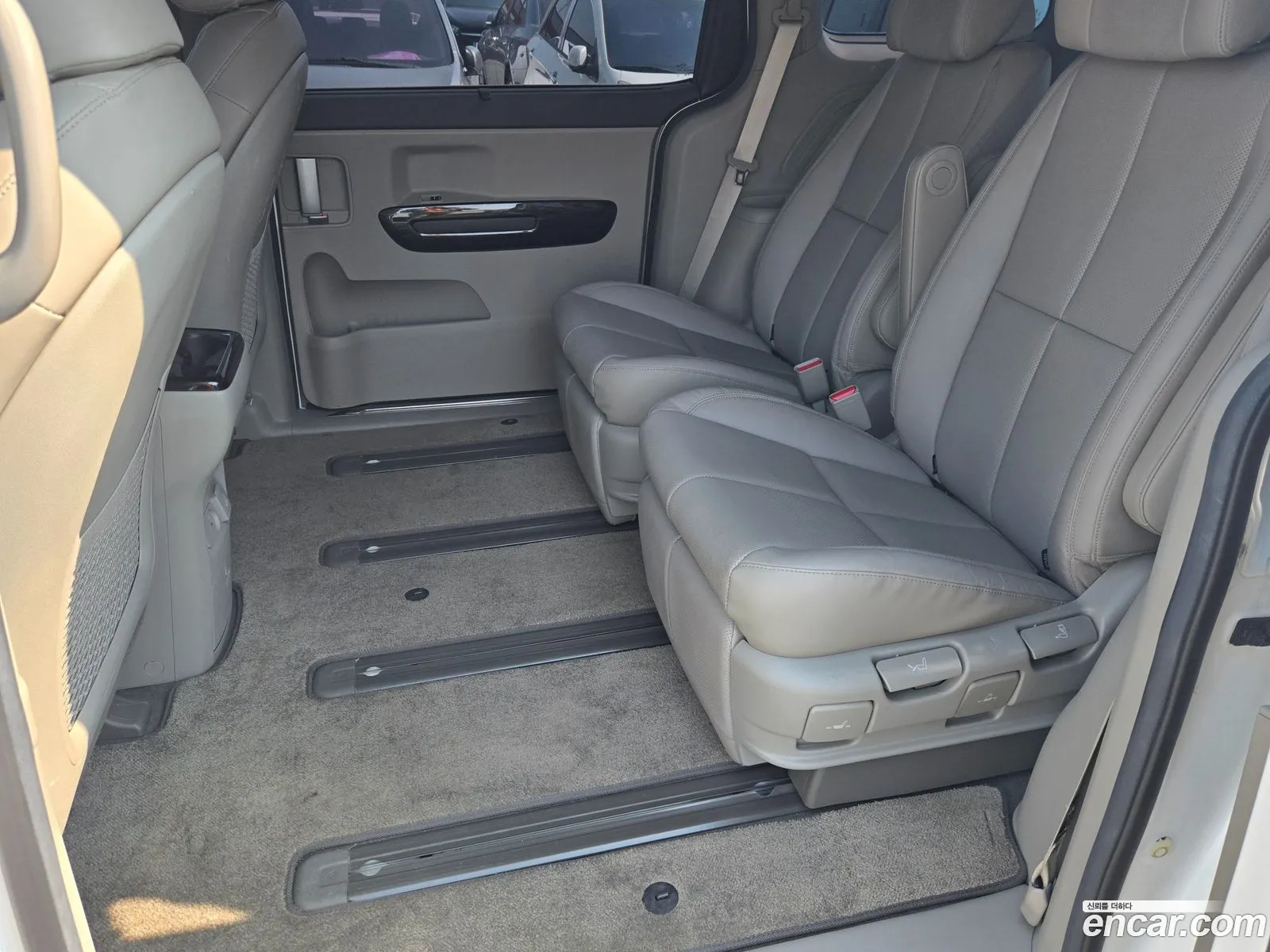 Kia Carnival 2017 — 8