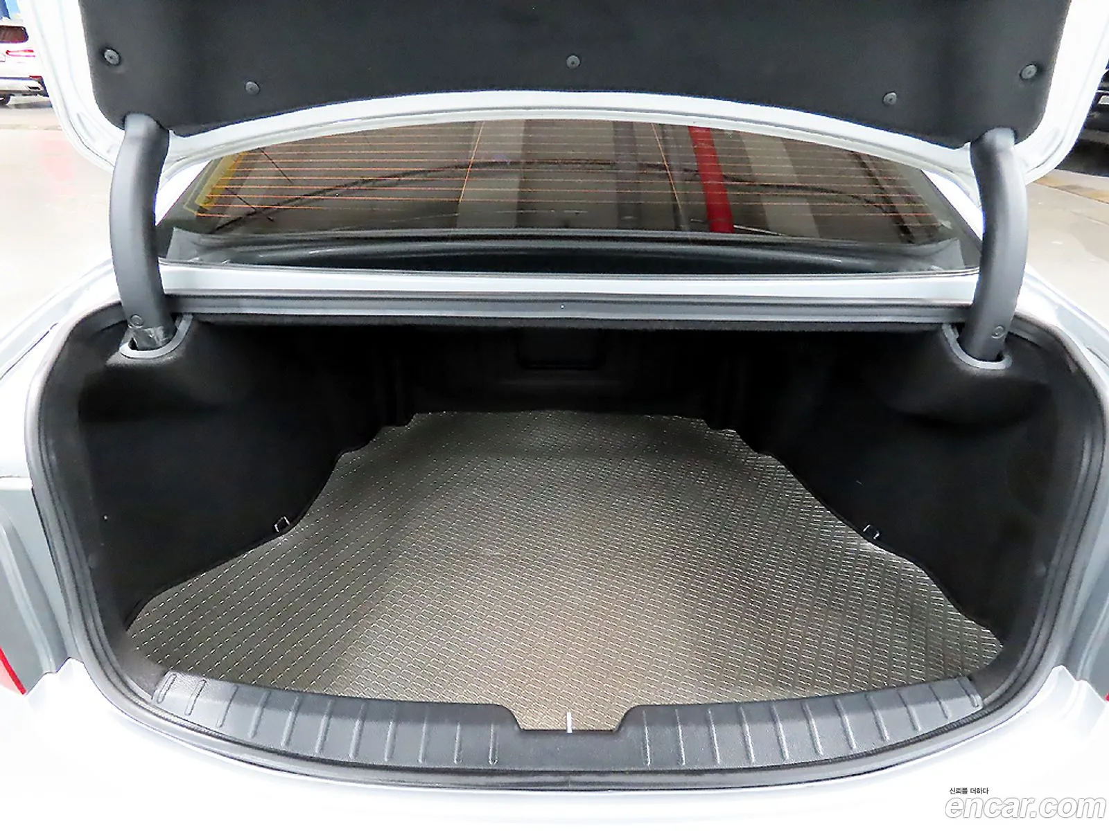 Hyundai Grandeur HG 2014 — 19