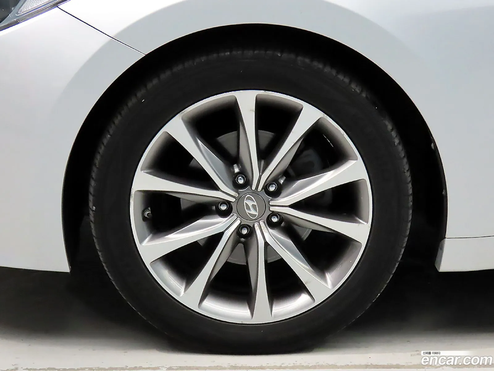 Hyundai Grandeur HG 2014 — 12