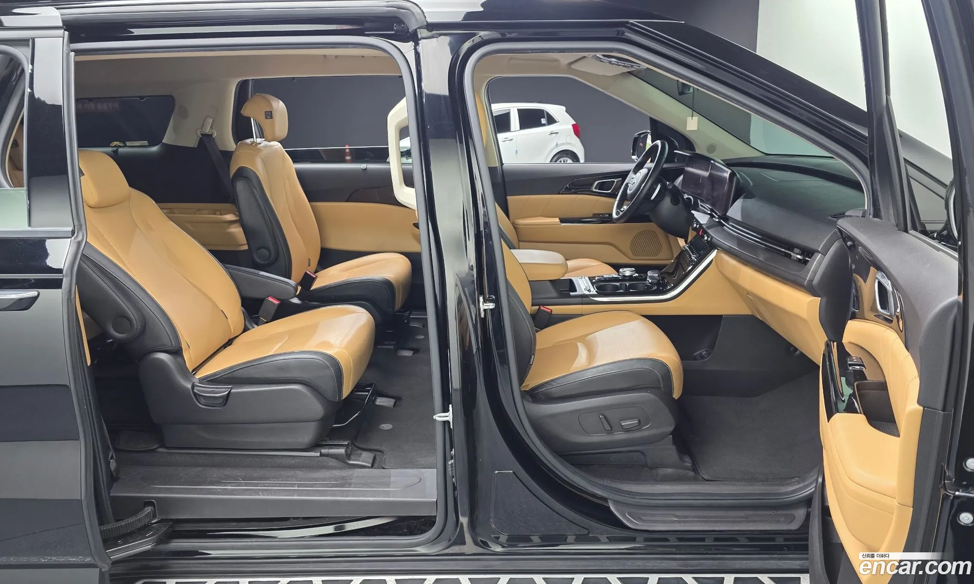 Kia Carnival 2021 KNANE81BBMS032008 — 2