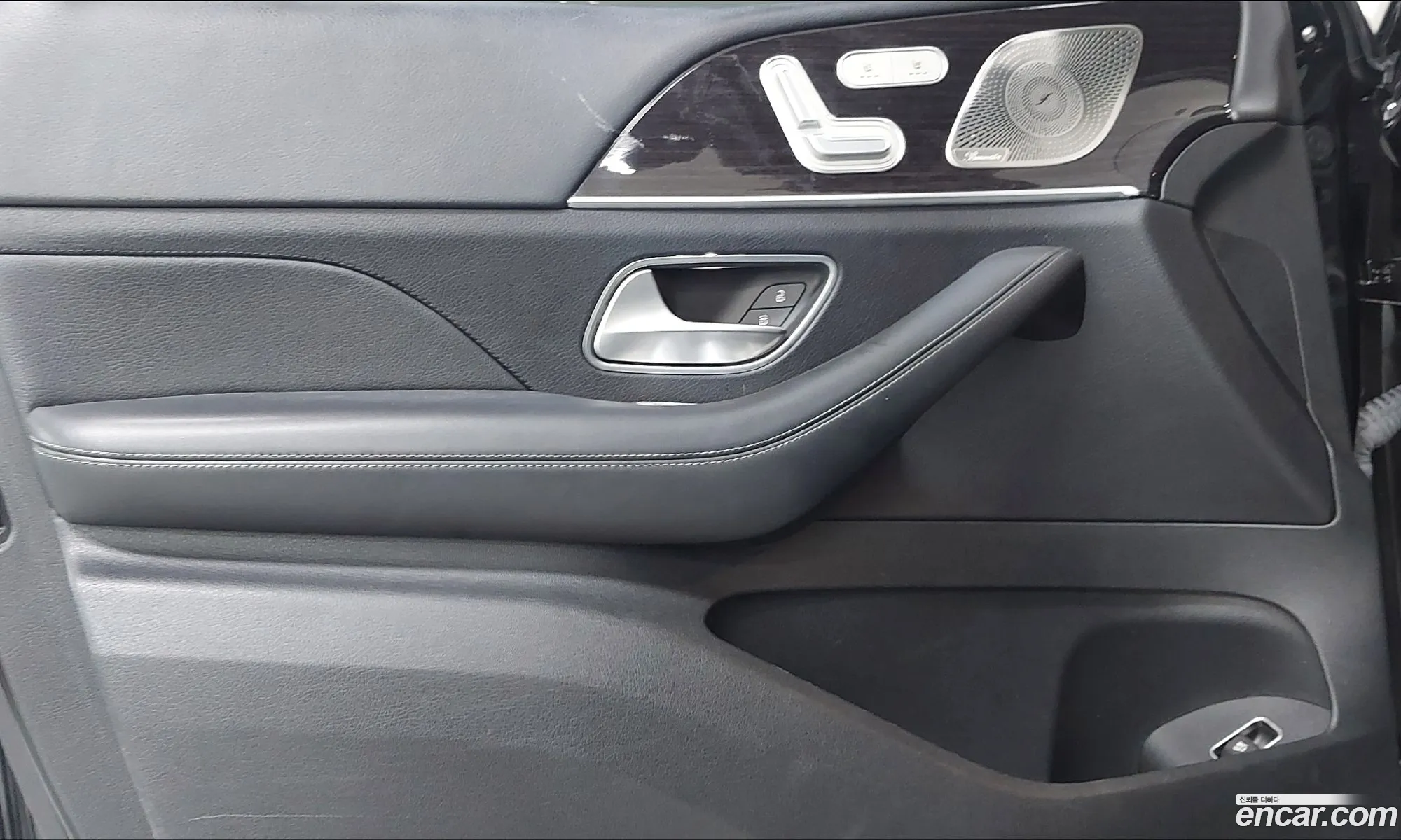 Mercedes-Benz GLE-Class W167 2022 — 12
