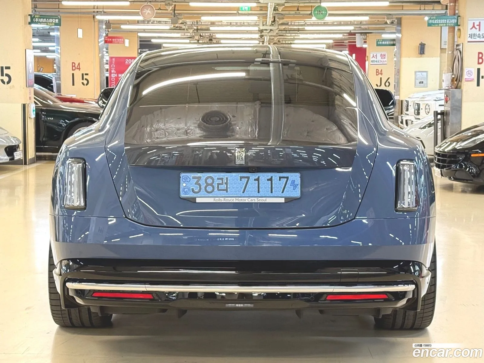 Rolls-Royce Spectre 2024 — 3