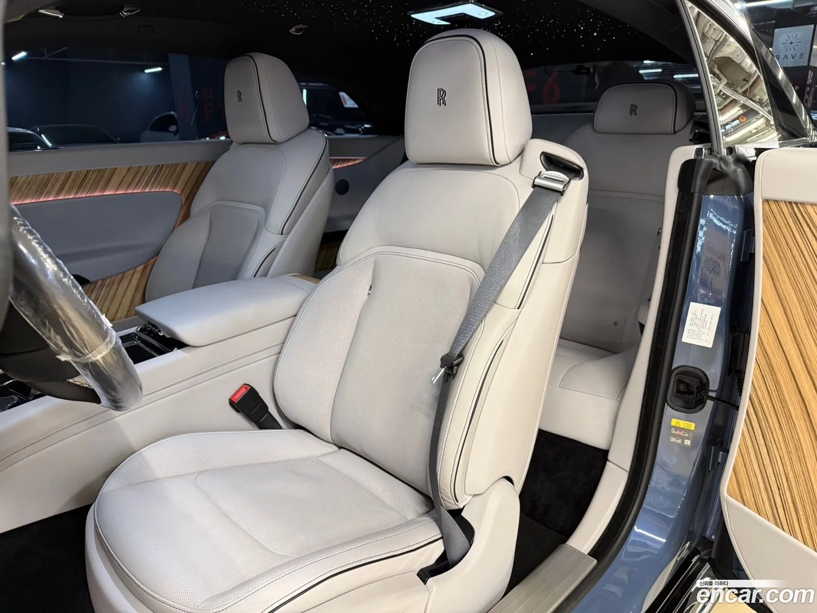 Rolls-Royce Spectre 2024 — 9
