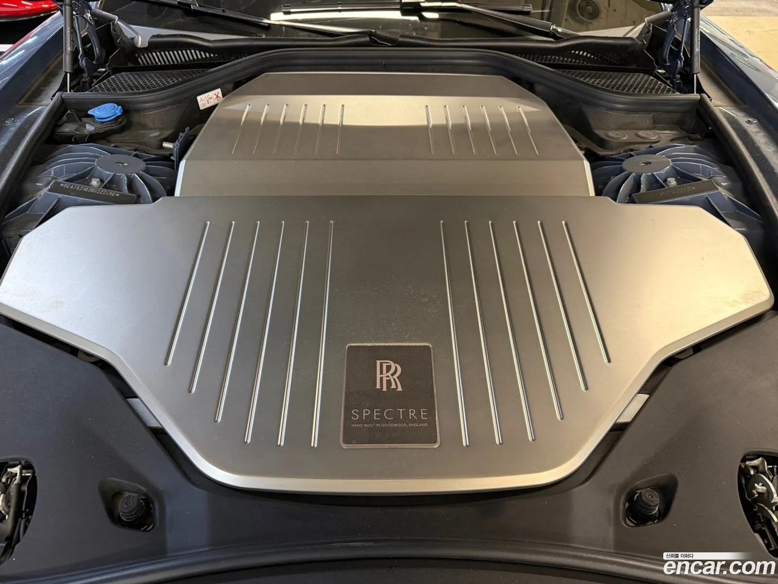 Rolls-Royce Spectre 2024 — 7