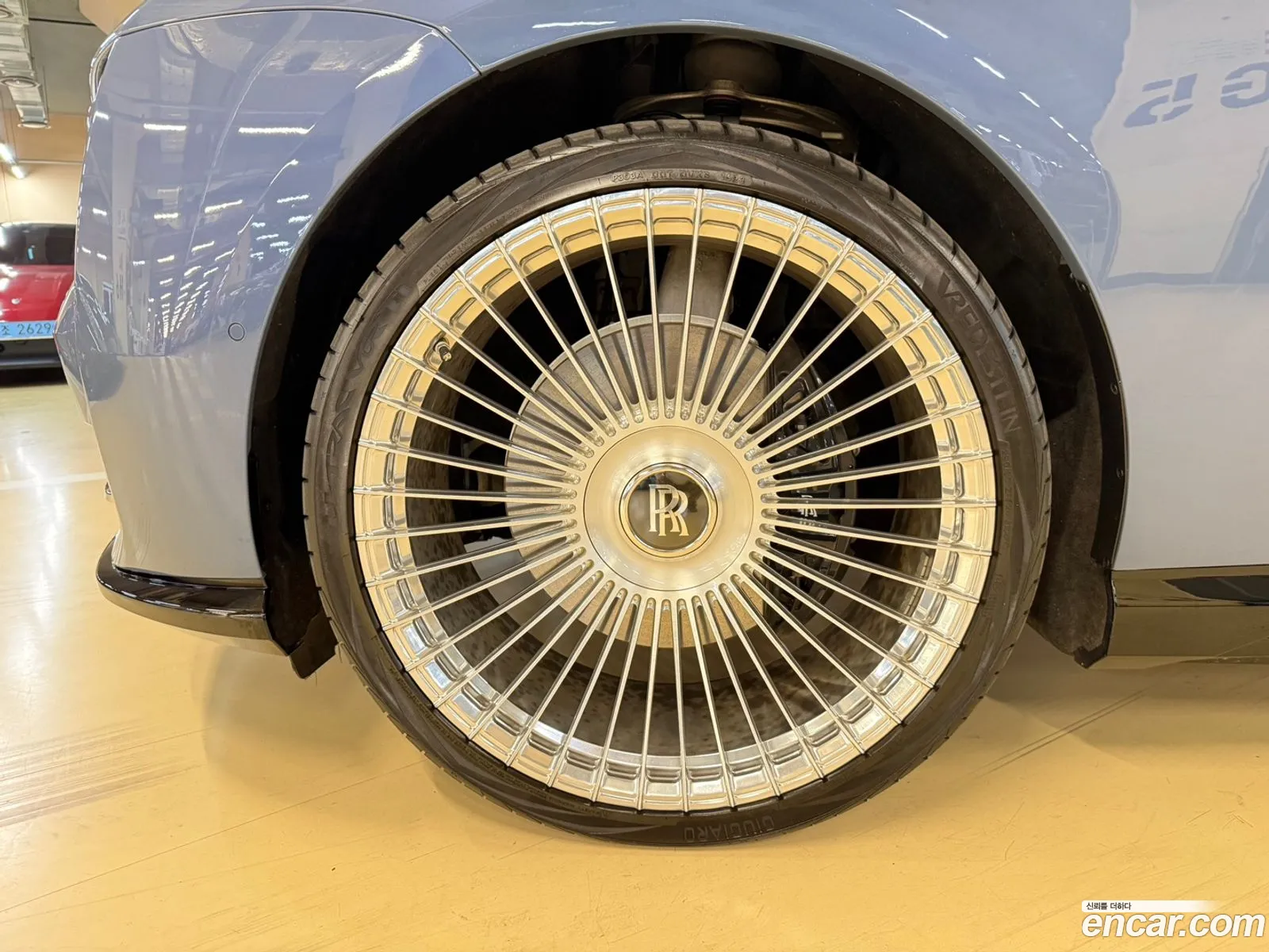 Rolls-Royce Spectre 2024 — 11