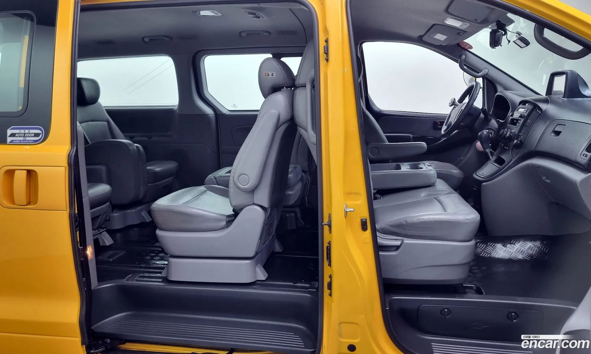 Hyundai Grand Starex 2015 — 20