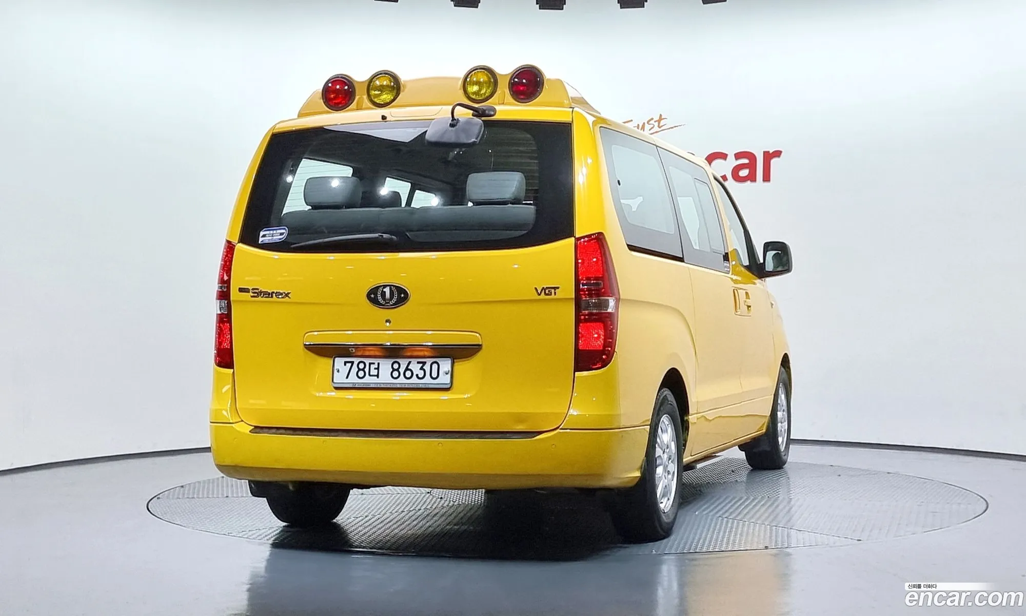 Hyundai Grand Starex 2015 — 19