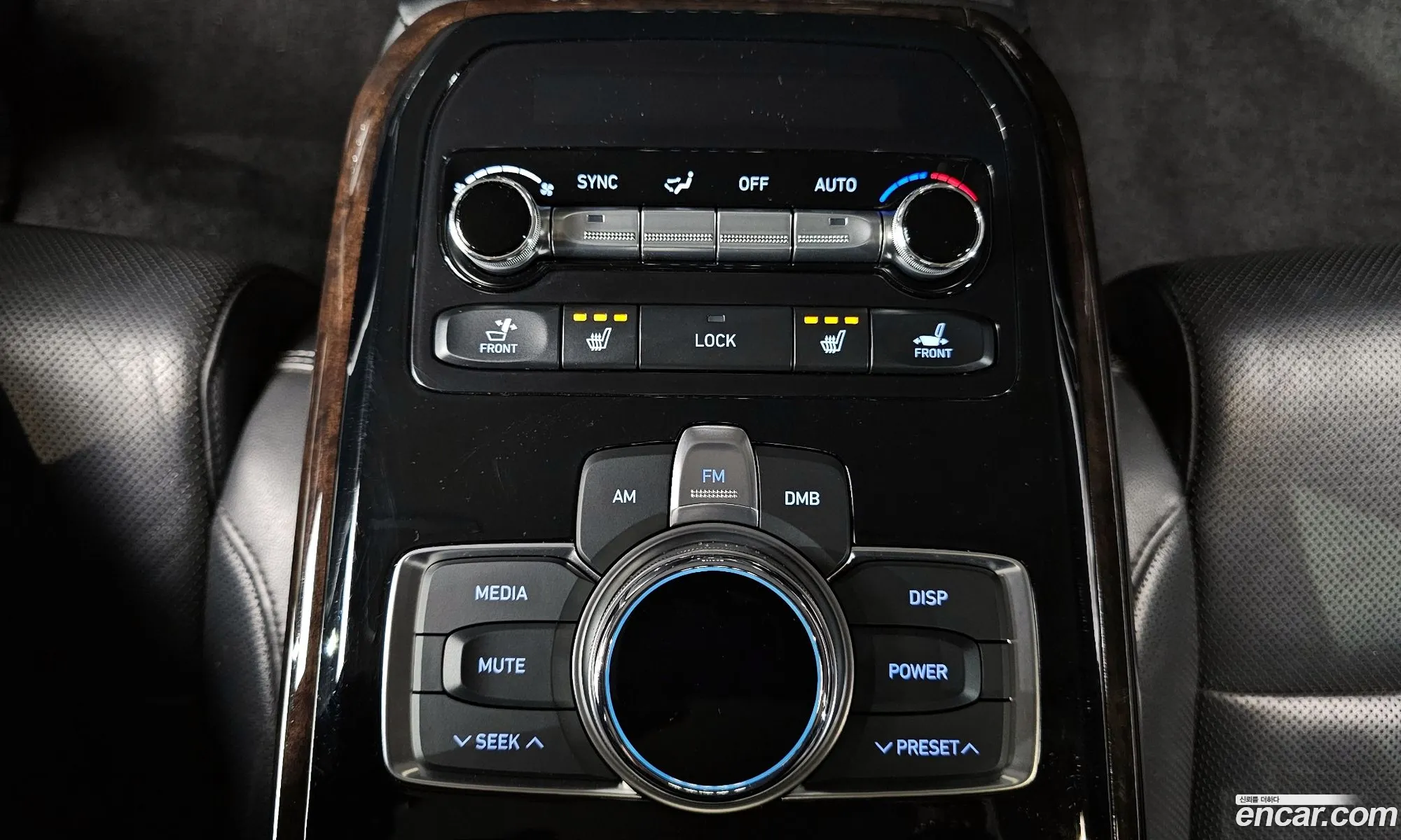 Genesis EQ900 2016 — 11