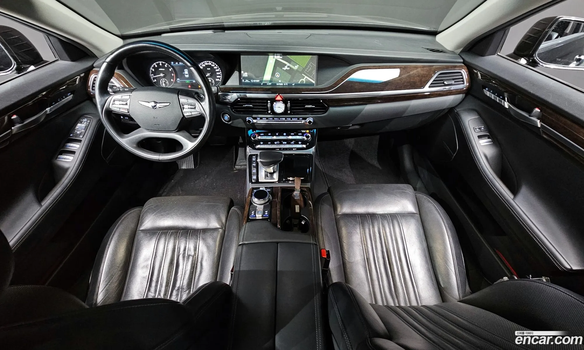 Genesis EQ900 2016 — 14