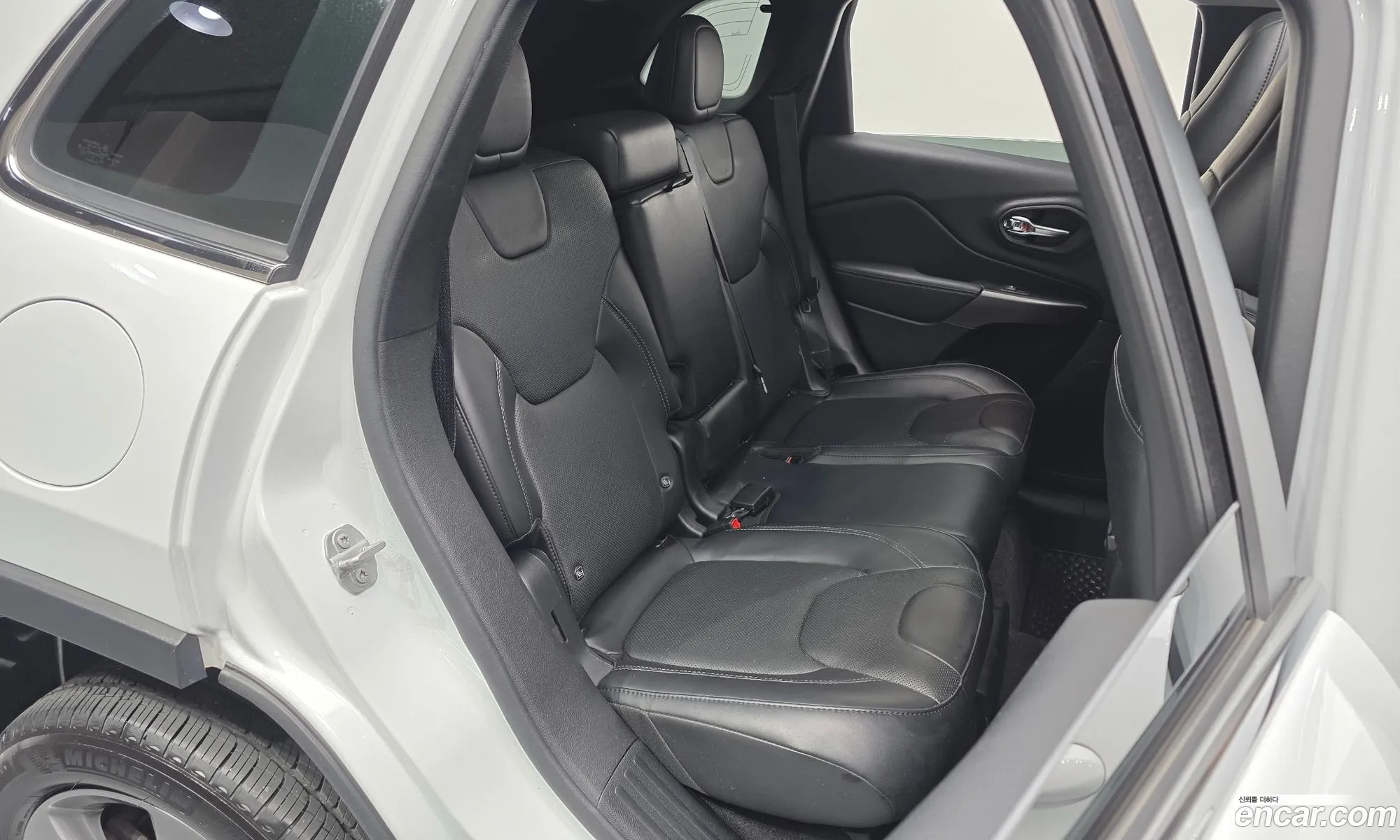 Jeep Cherokee 2021 1C4PJMDBXMD138111 — 14