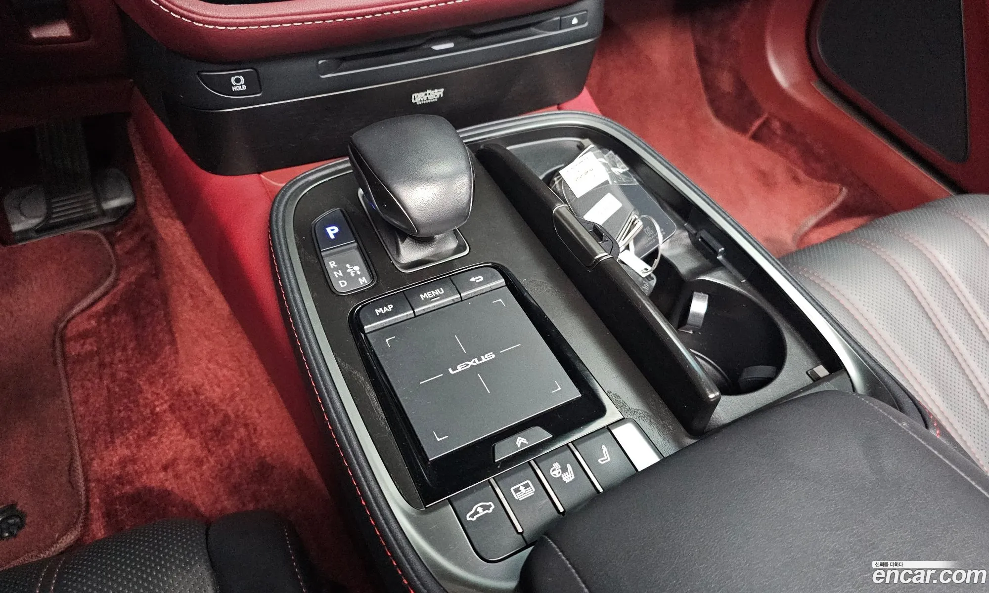Lexus LS500h 2022 — 13