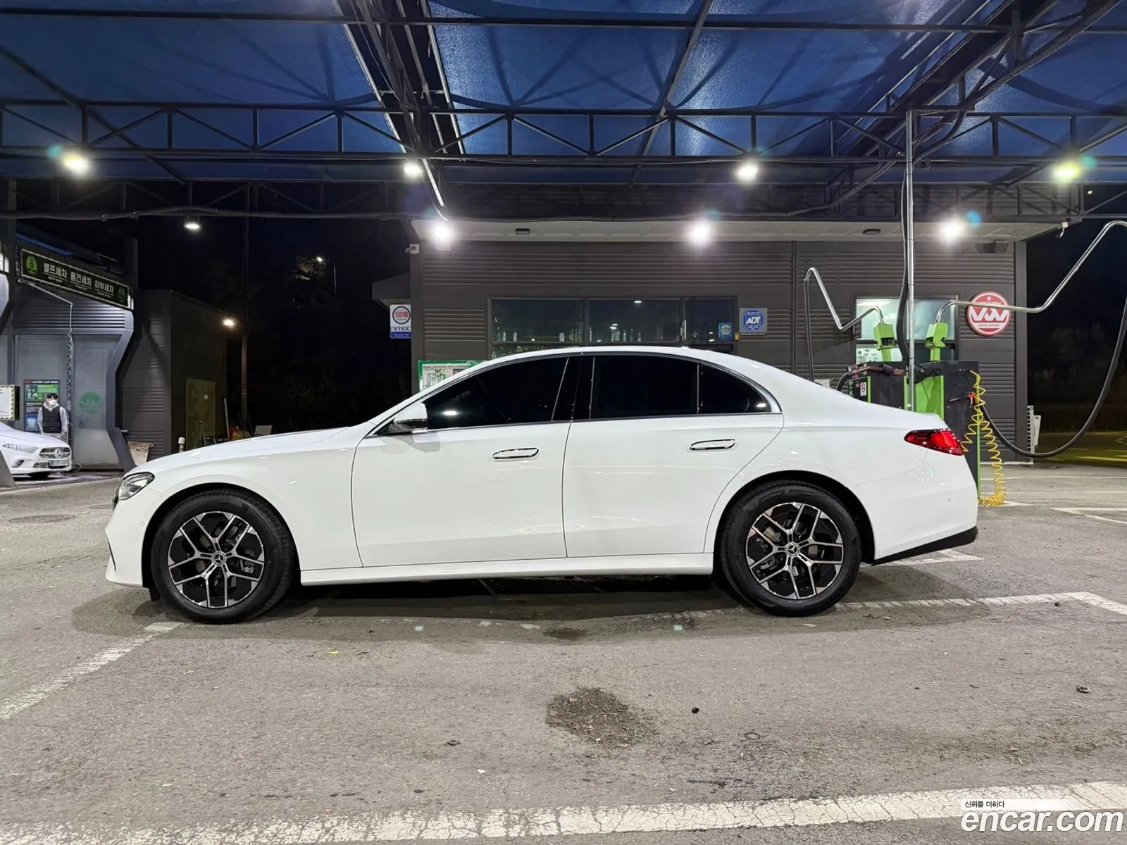 Mercedes-Benz E-Class W214 2025 — 6