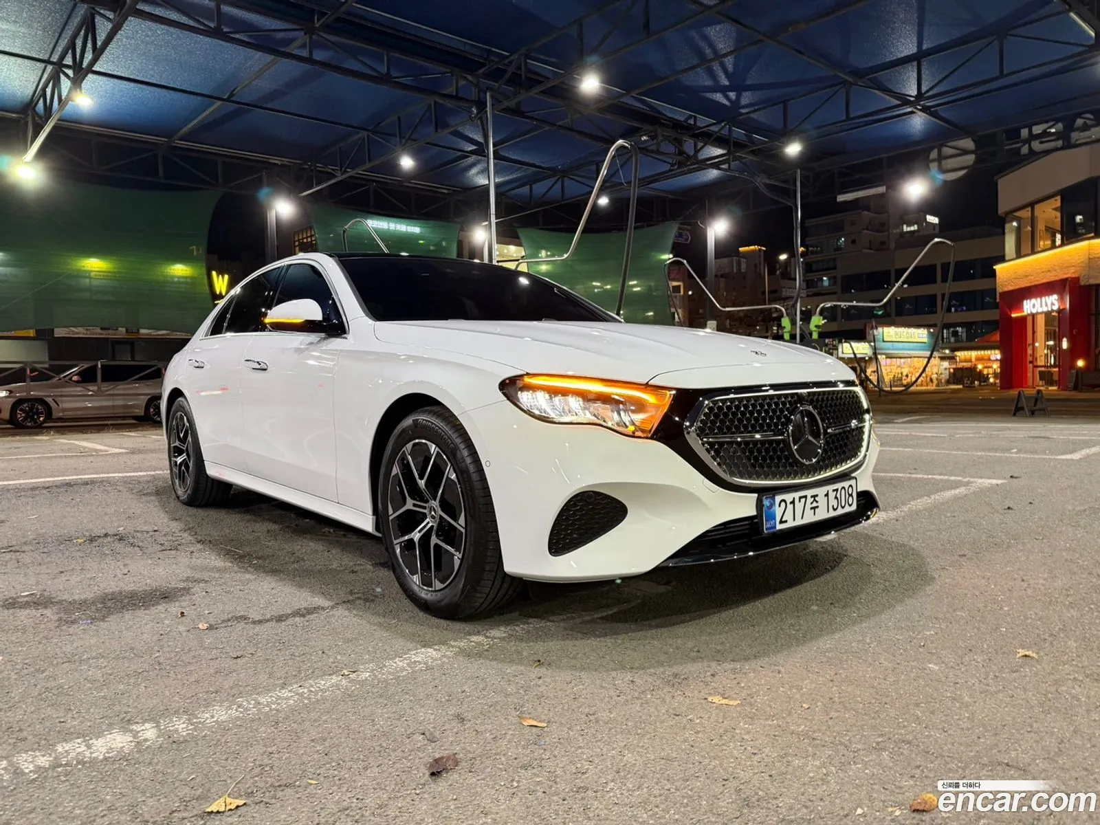 Mercedes-Benz E-Class W214 2025 — 13