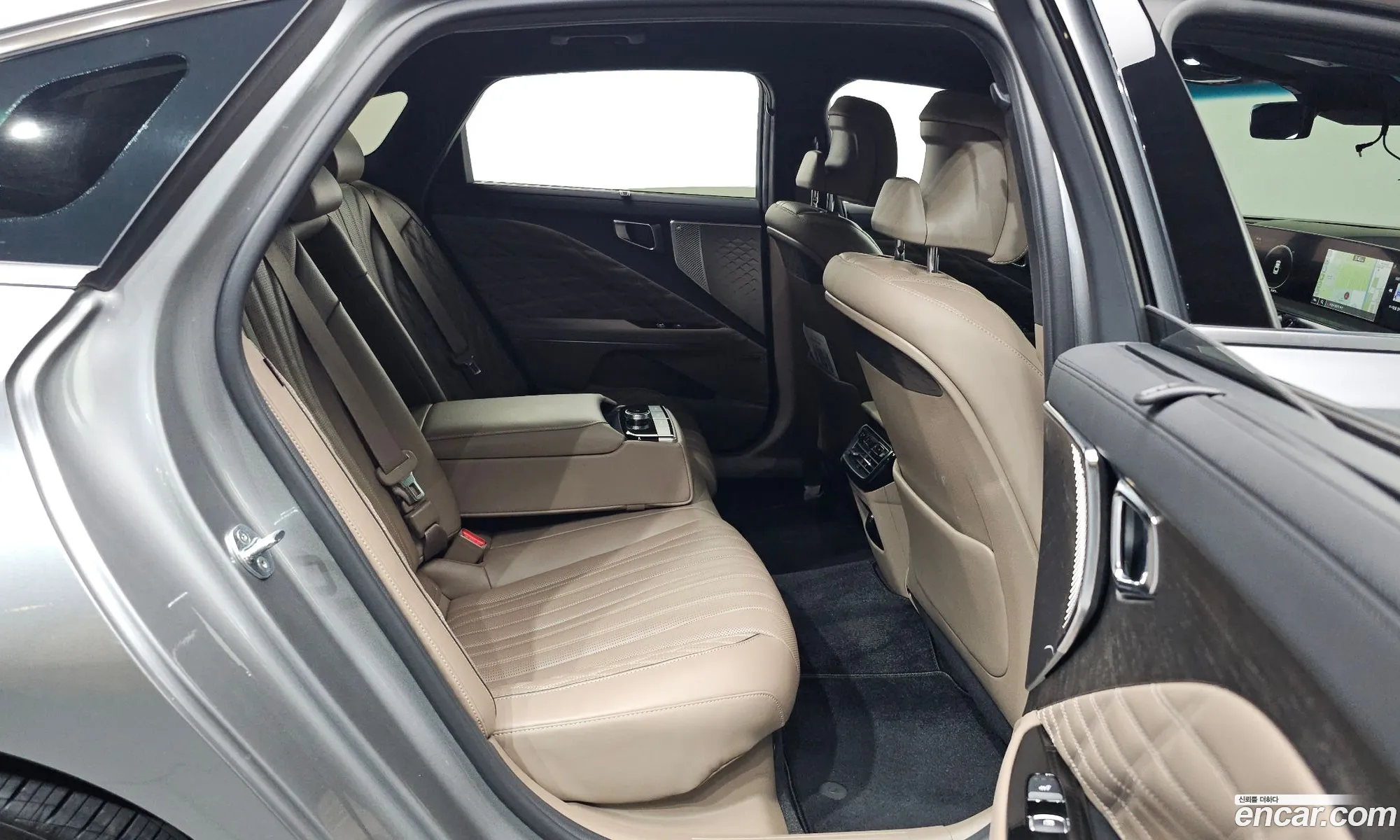 Kia K8 Hybrid 2022 — 3