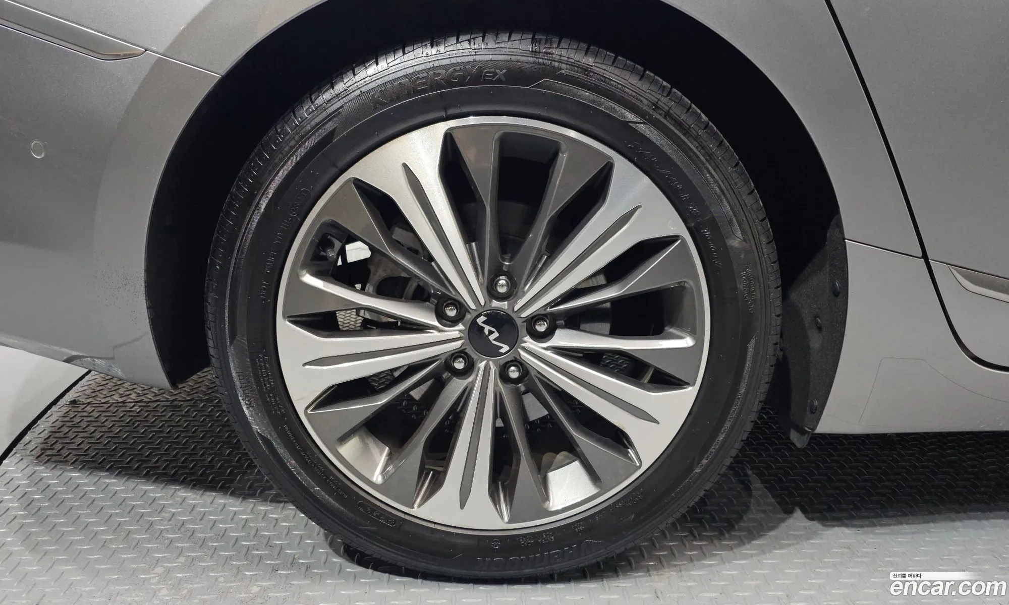Kia K8 Hybrid 2022 — 15